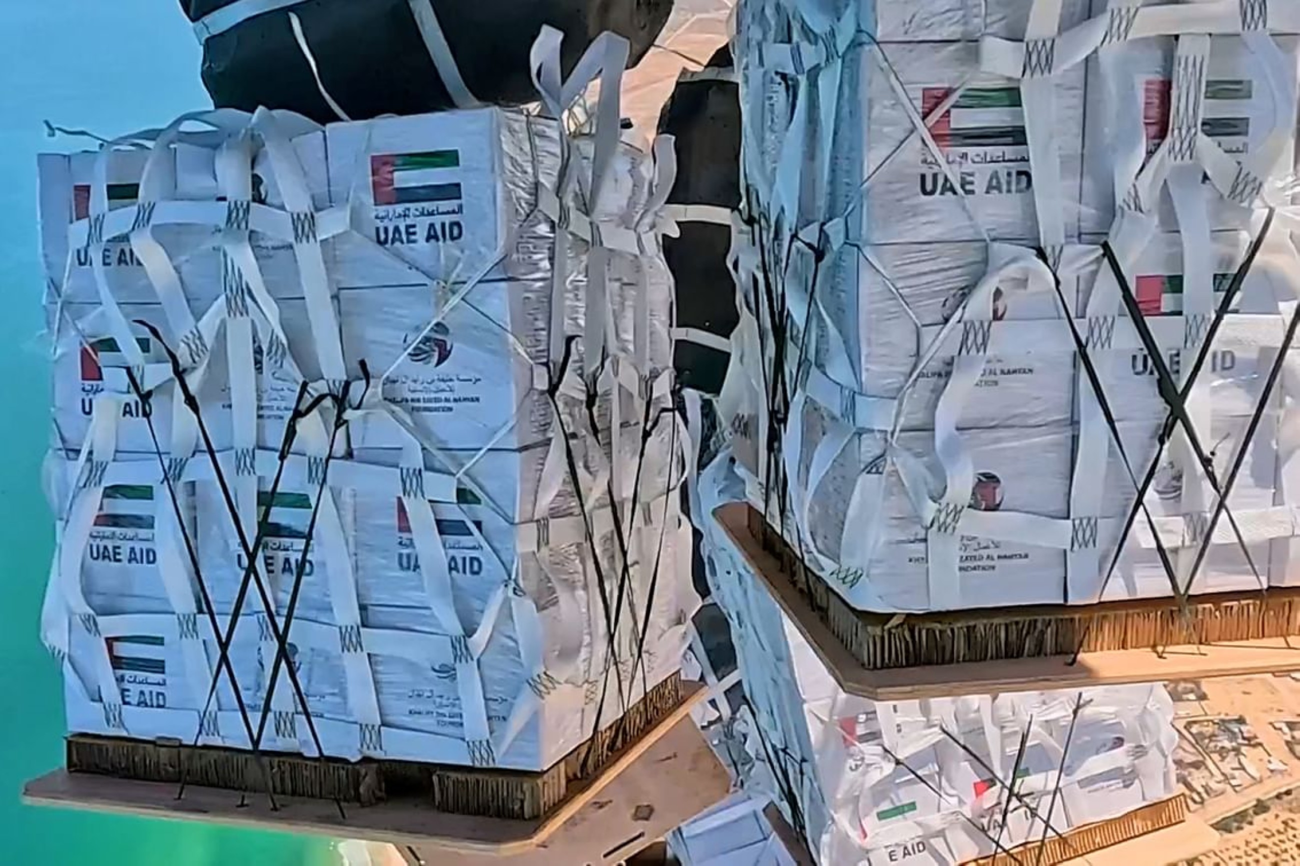 VIDEO: UAE conducts 62nd humanitarian airdrop, delivers 40 food trucks into Gaza