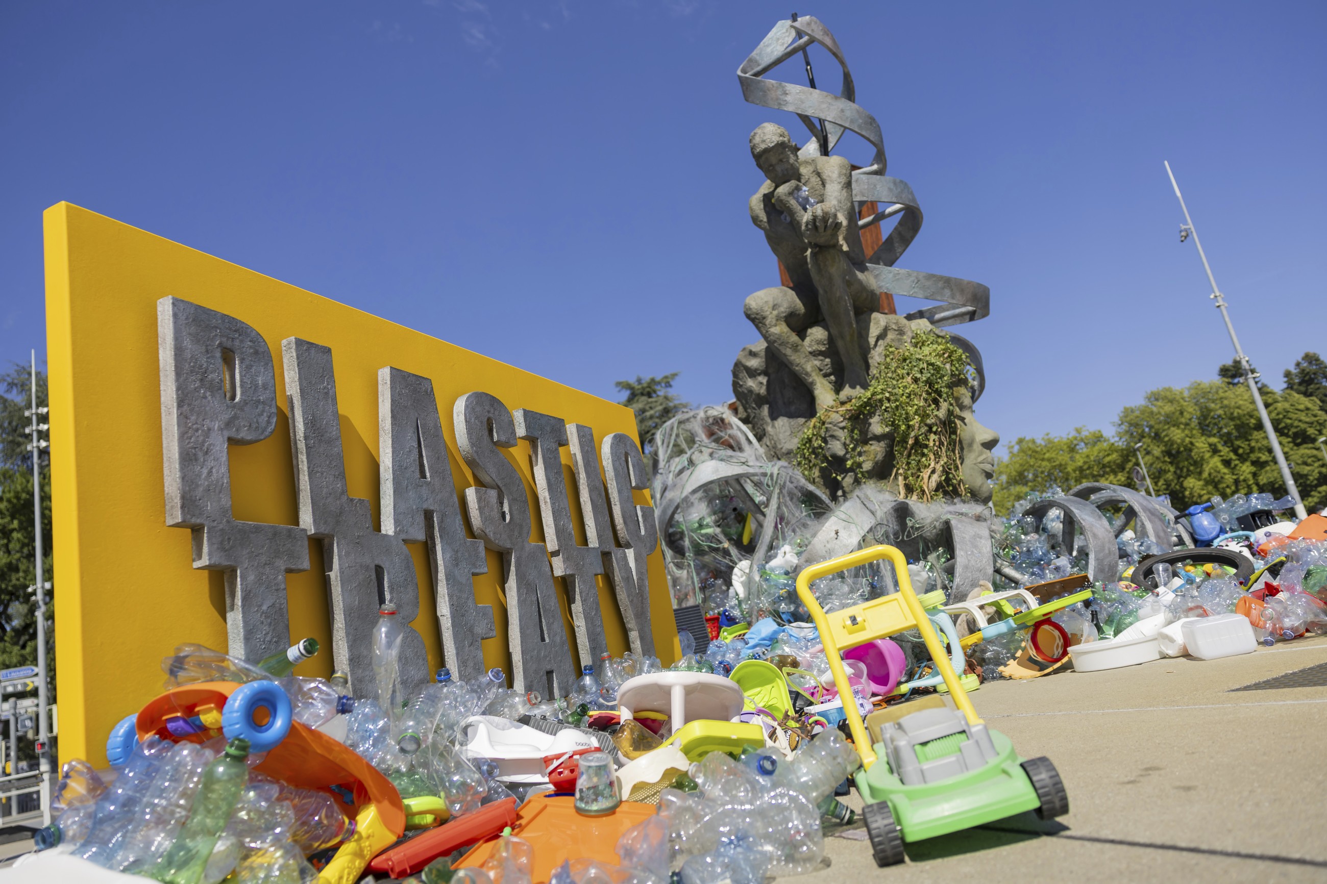 UN starts new bid to forge plastics treaty amid 'global crisis'
