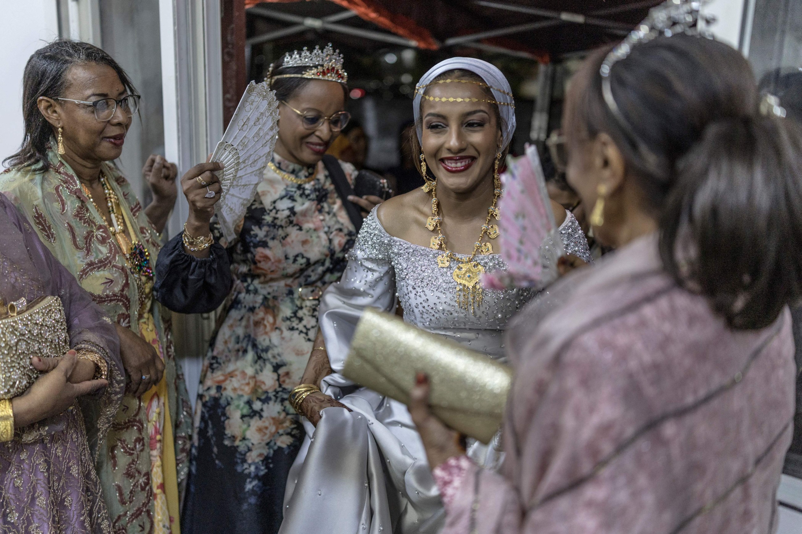 Lavish 'Grand Mariage' weddings celebrate Comoros tradition, society