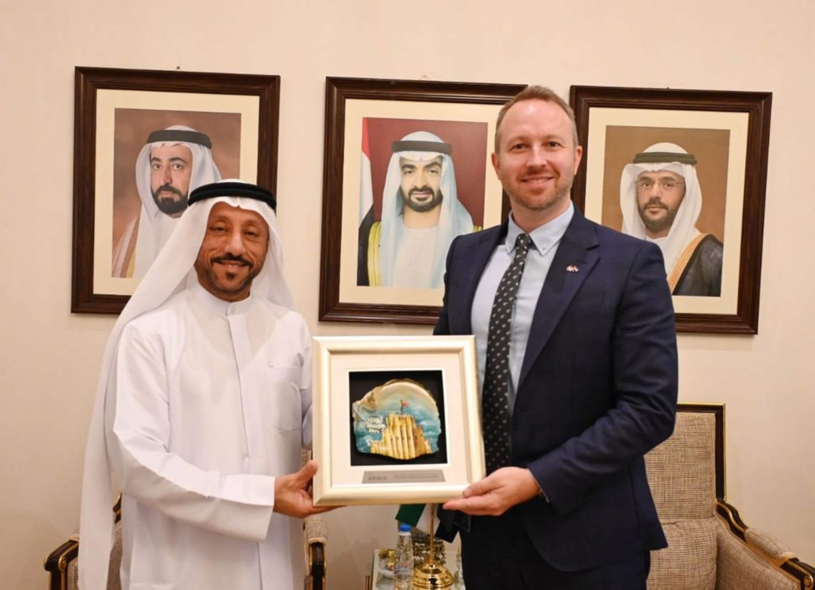 Sharjah, Canada discuss waysto explore business partnership