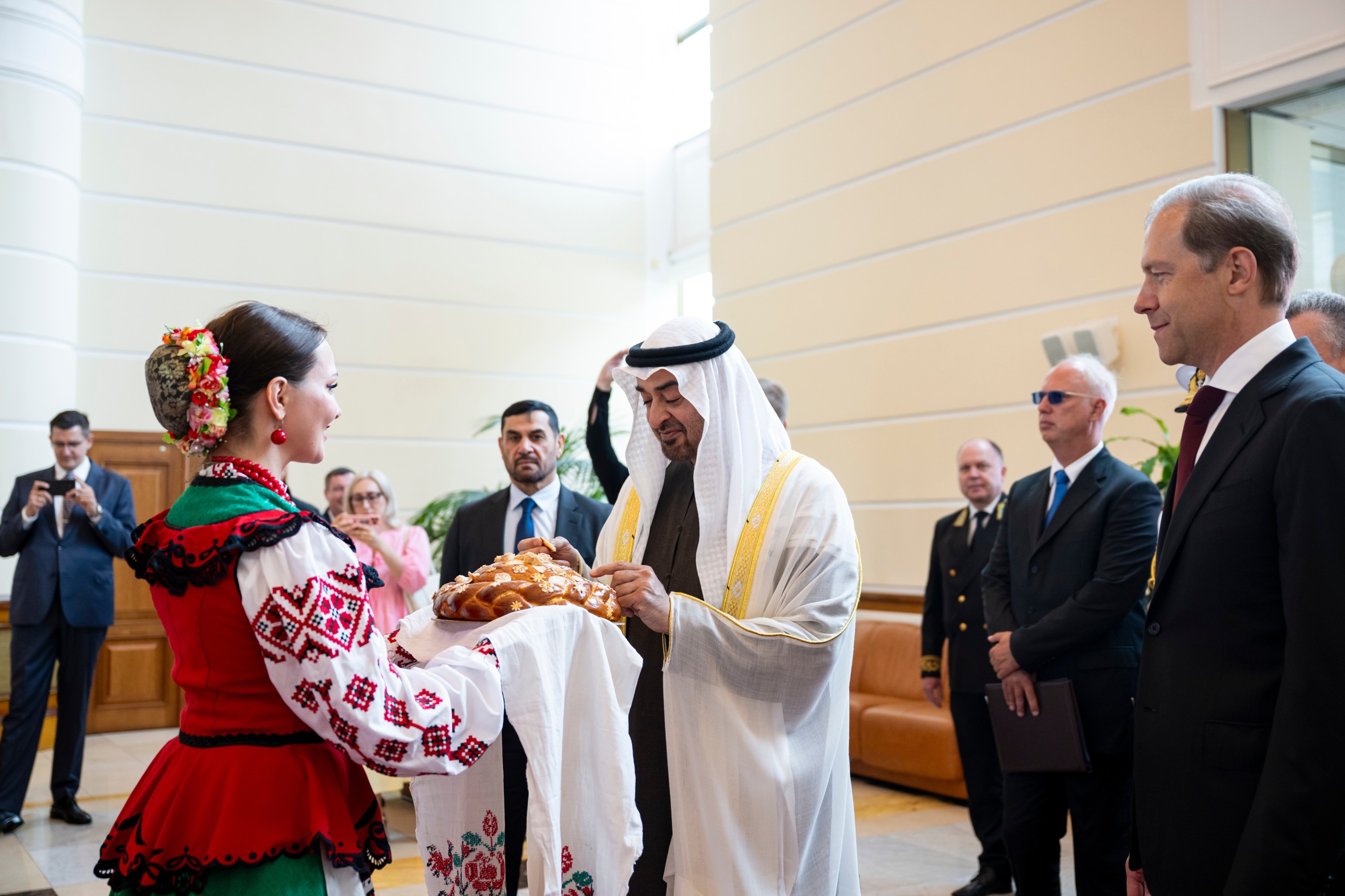 UAE, Russian Presidents discuss bilateral strategic partnership in Moscow