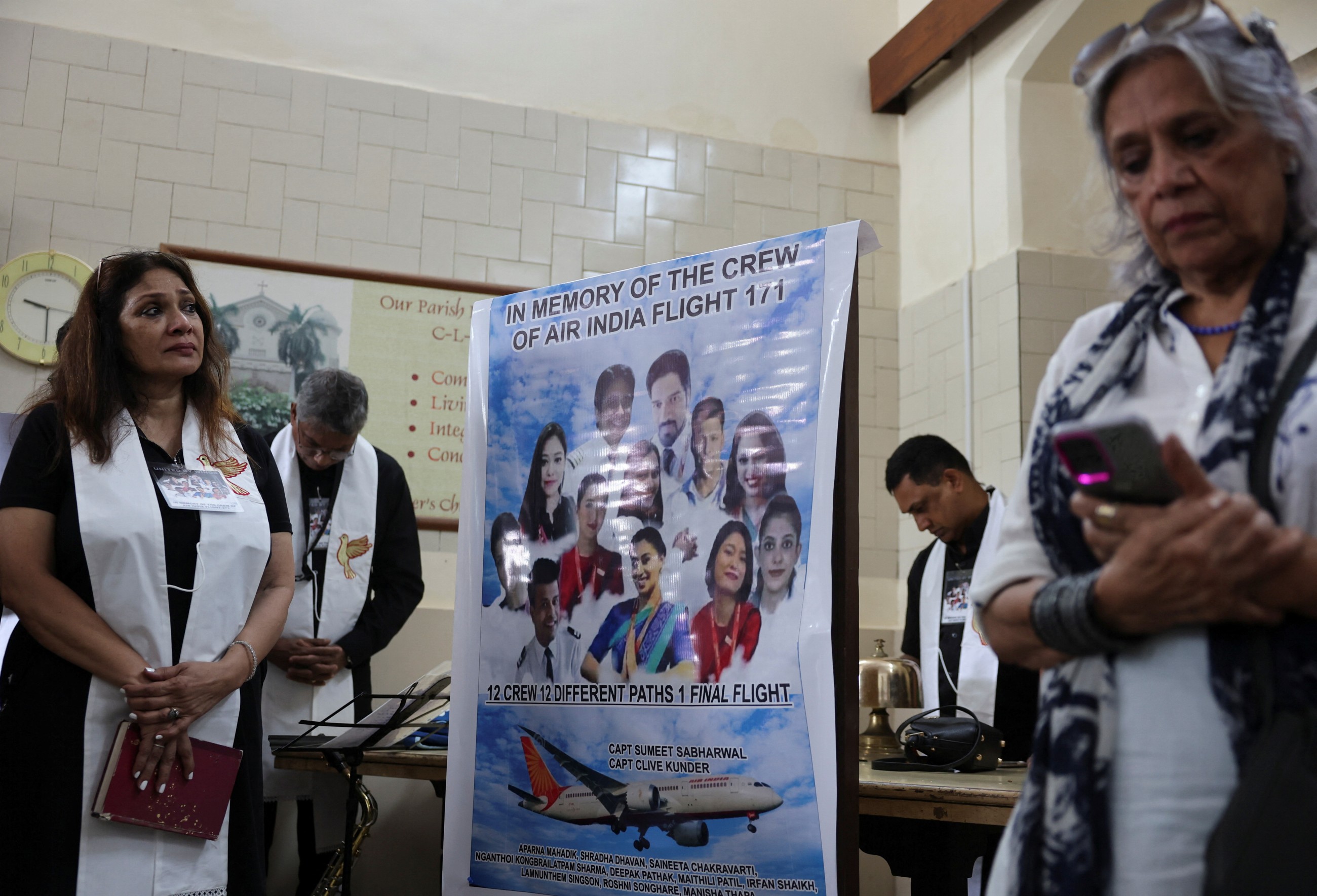 Families of Air India crash victims demand release of flight recorders