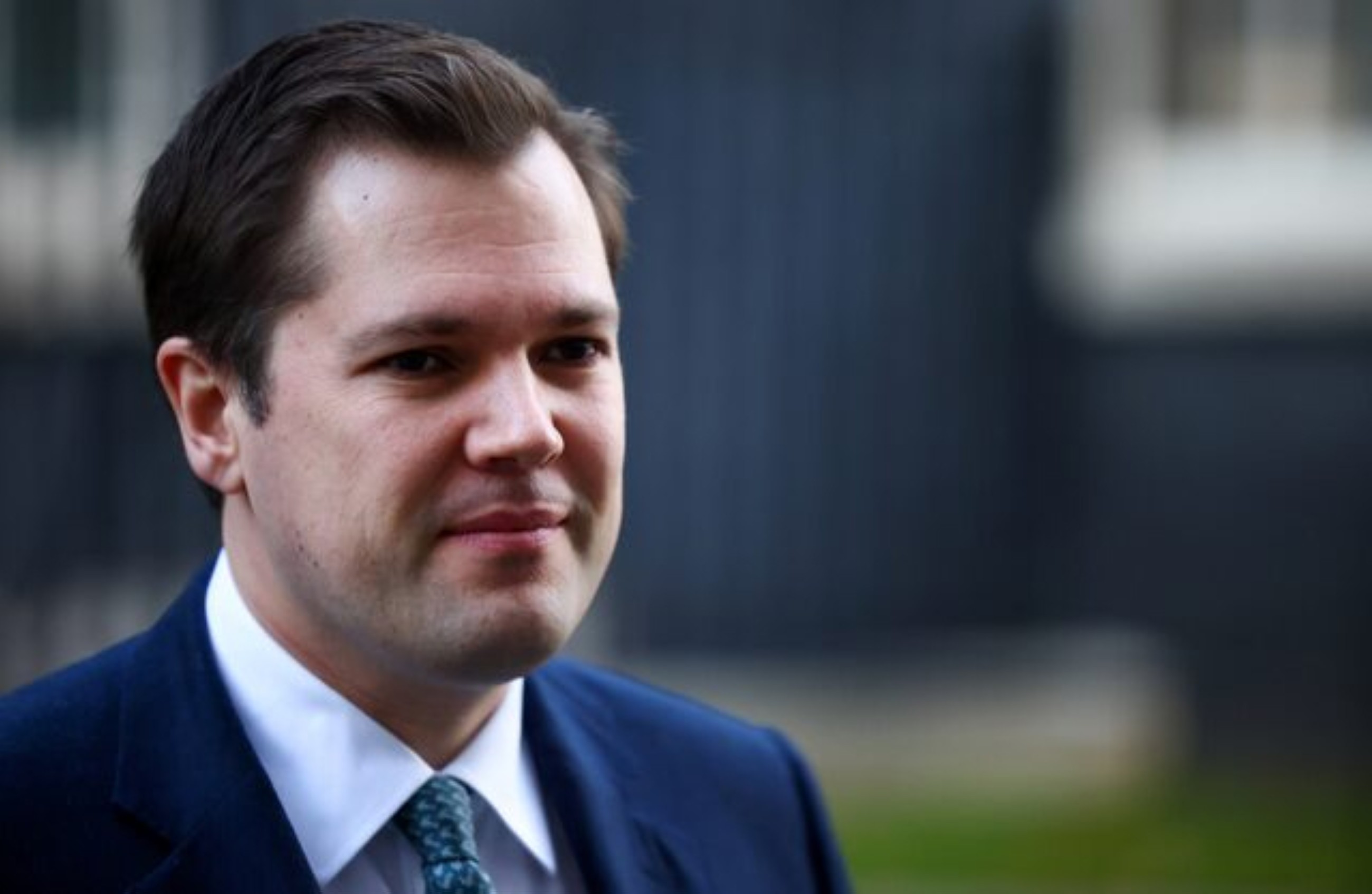 UK to deport foreign criminals to free up jail space