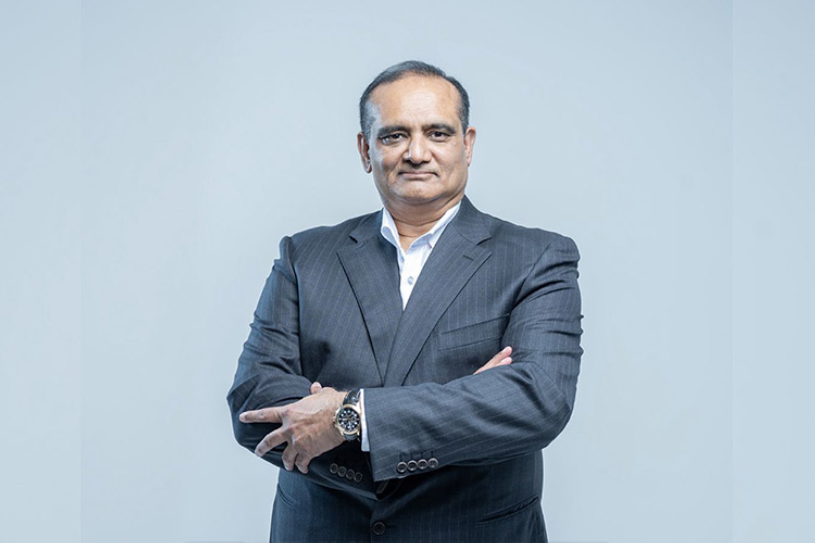 Dinesh Pandey Builds Multinational Teams to Achieve Global Business Success