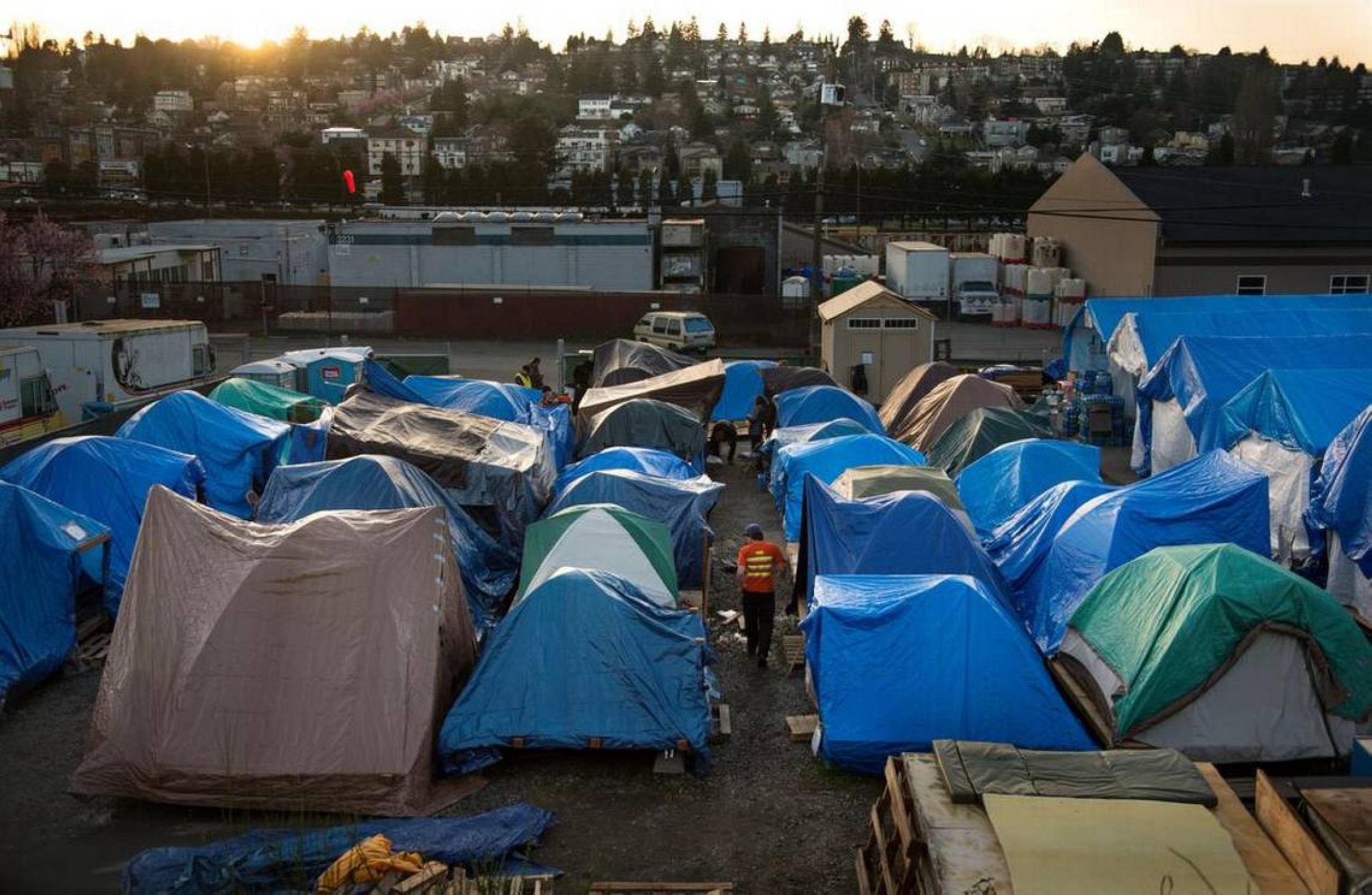 Hiding the homeless won&rsquo;t solve the problem