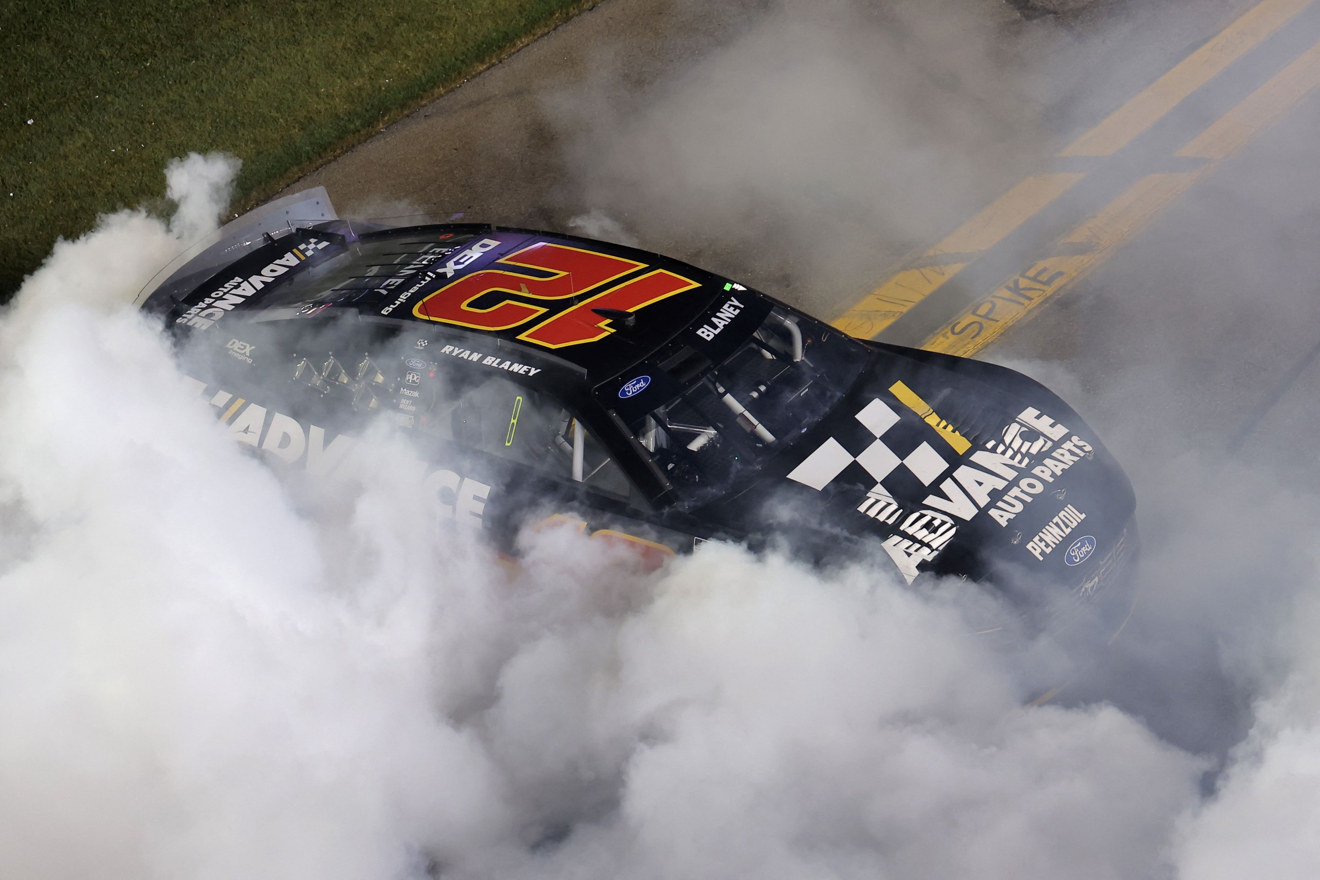 Ryan Blaney wins thrilling NASCAR regular-season finale at Daytona