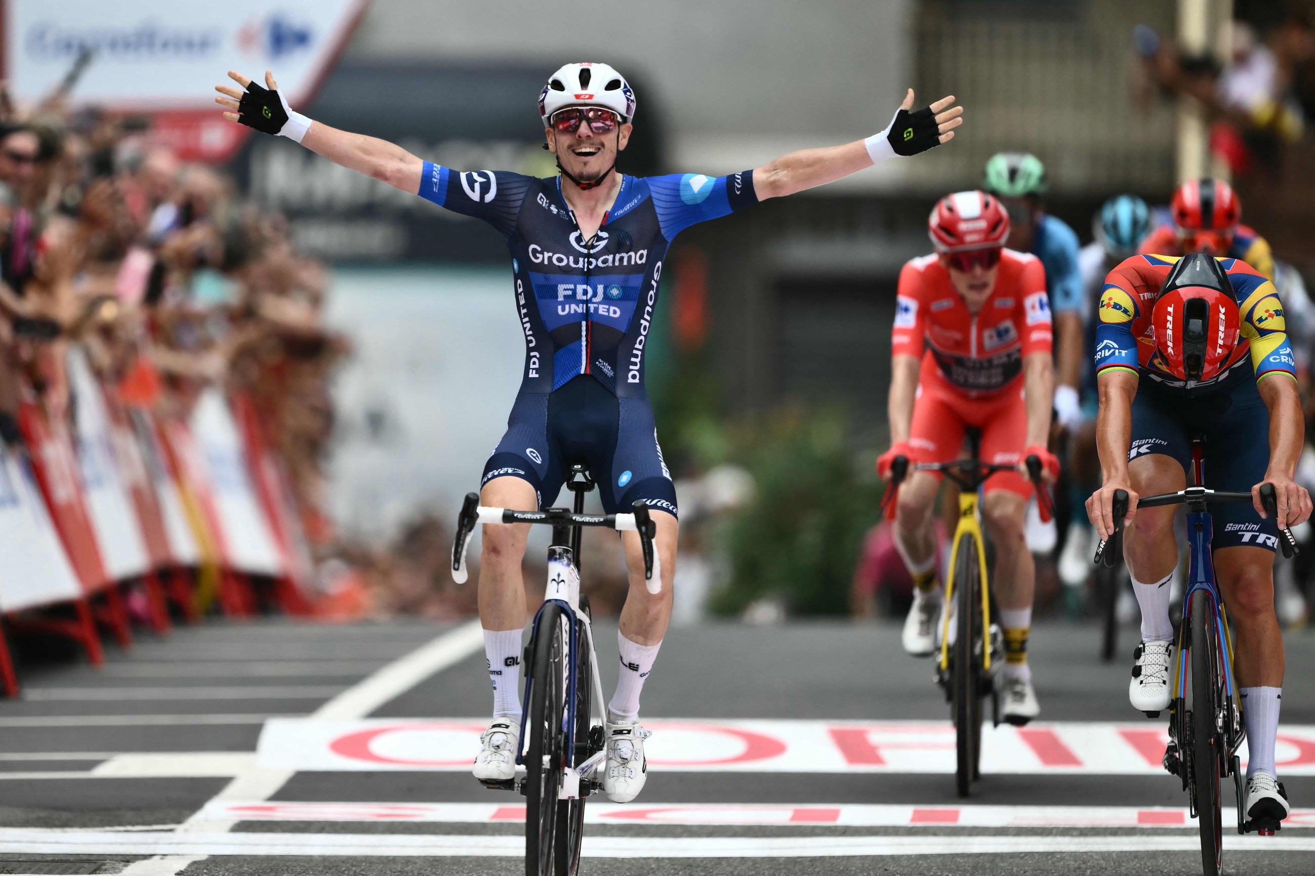 Gaudu wins Vuelta a Espana&rsquo;s third stage as Vingegaard retains red jersey