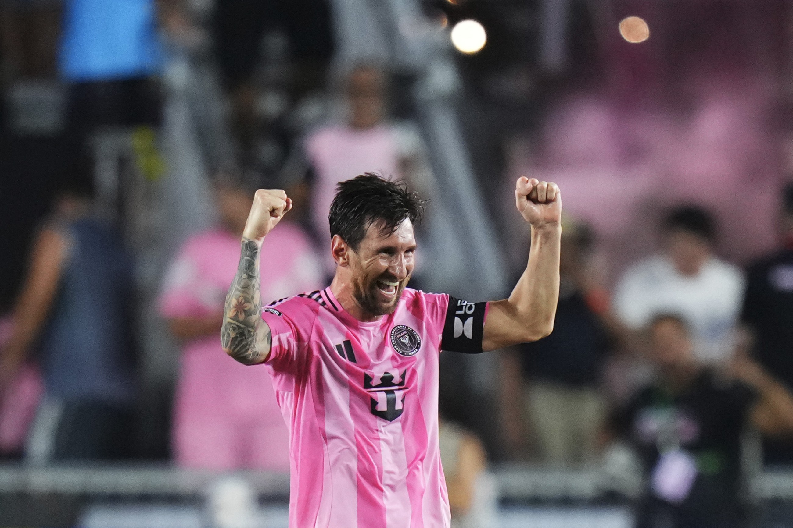 Messi brace propels Miami into Leagues Cup final