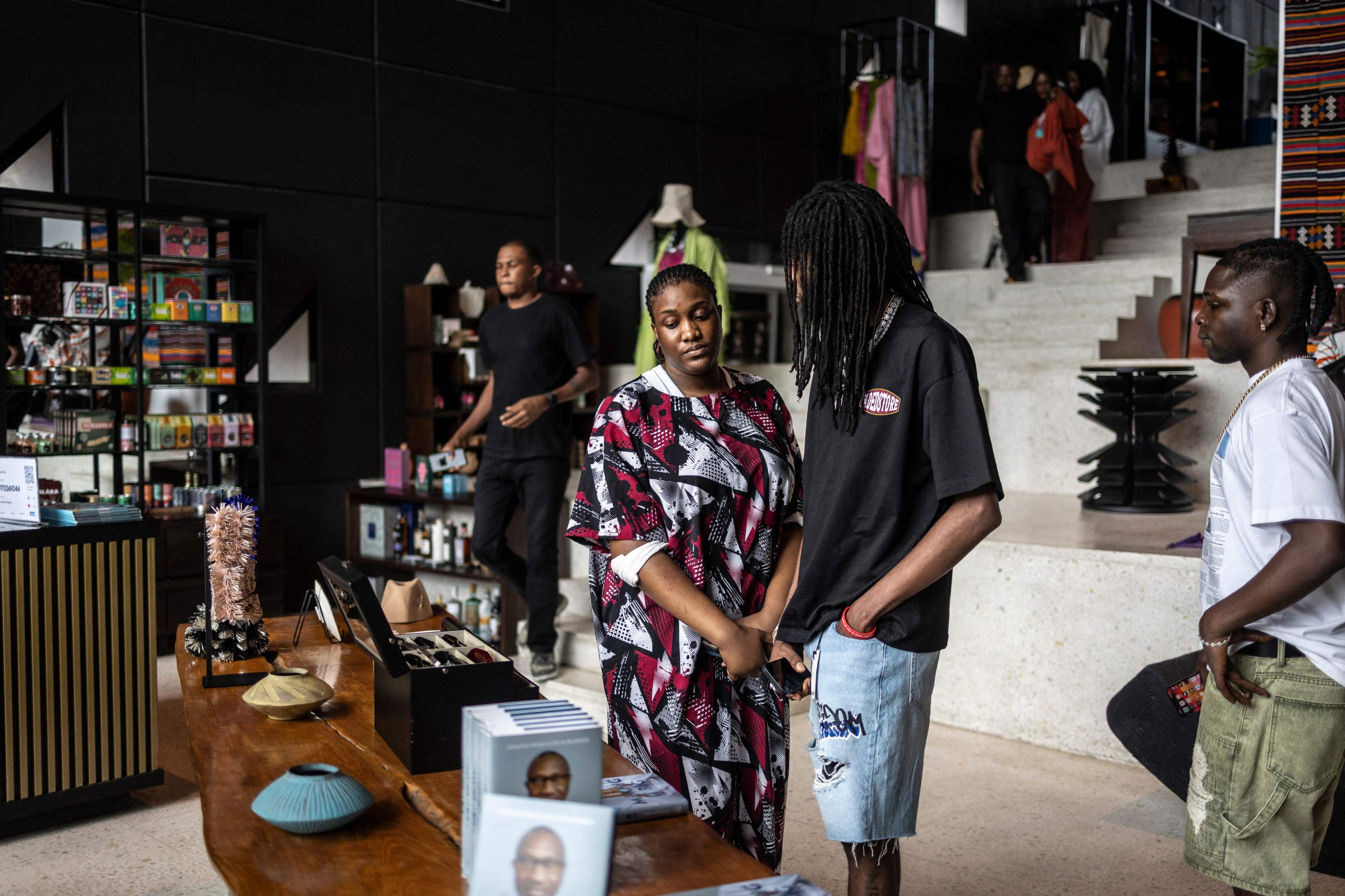 Nigerian designer pushes 'Afro-lux' onto the global fashion scene