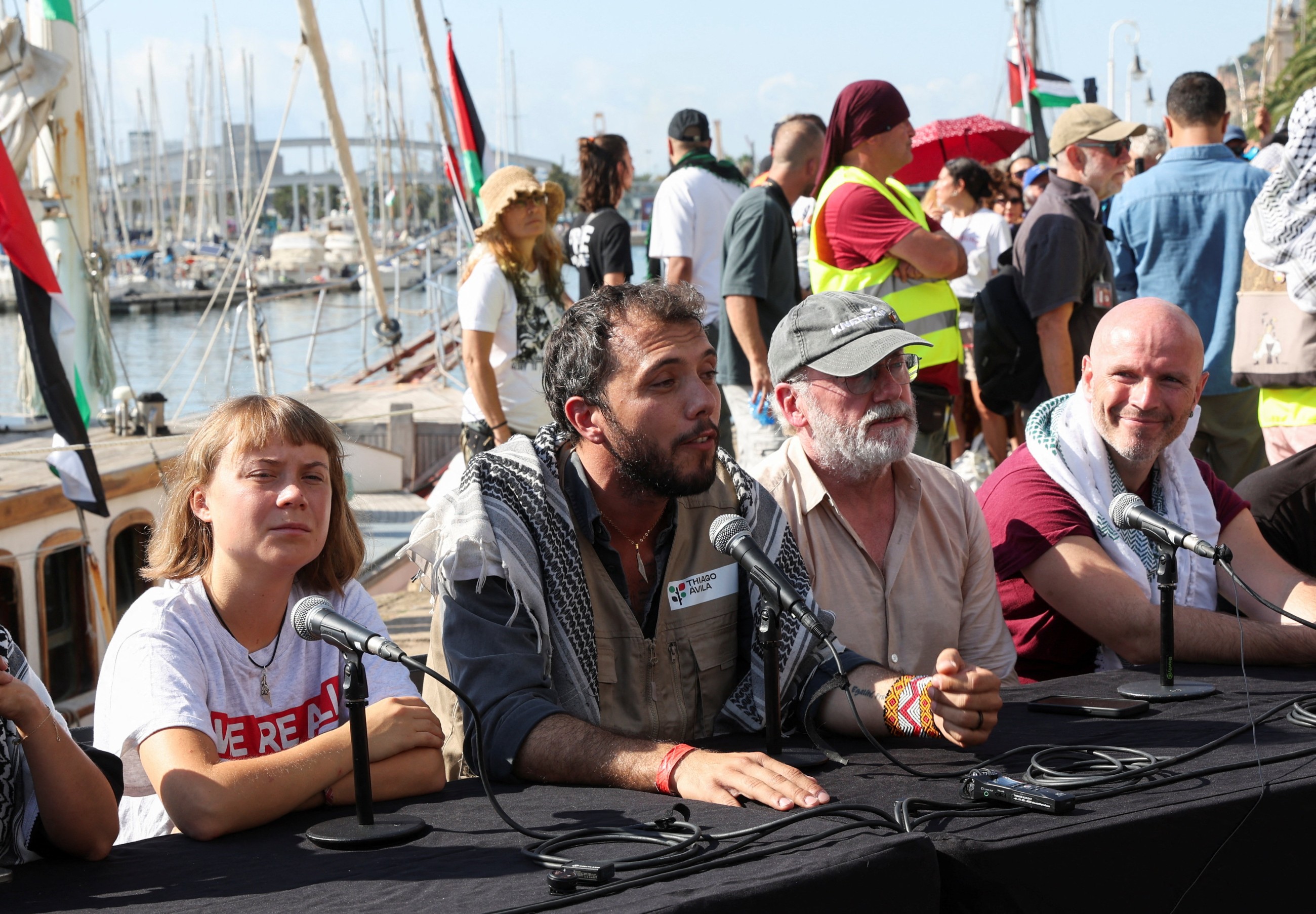 Hilfsflottille mit Greta Thunberg sticht nach Gaza in See