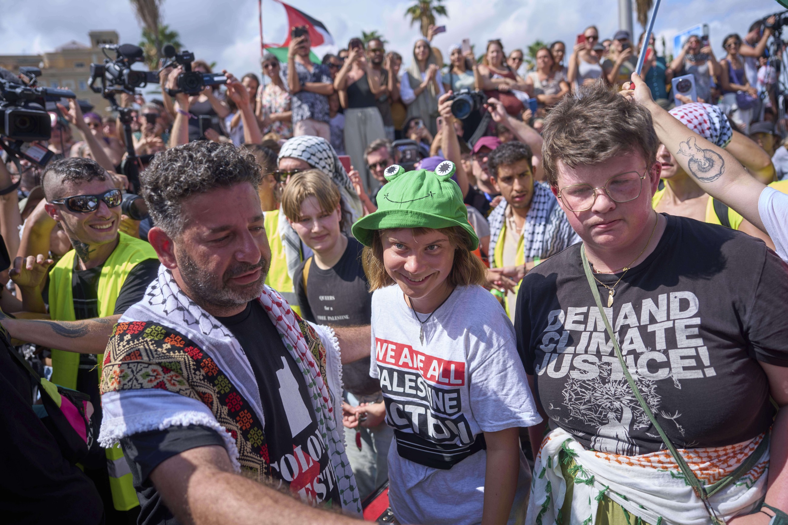 Flotilla leaves Barcelona in biggest attempt yet to break Israeli blockade of Gaza