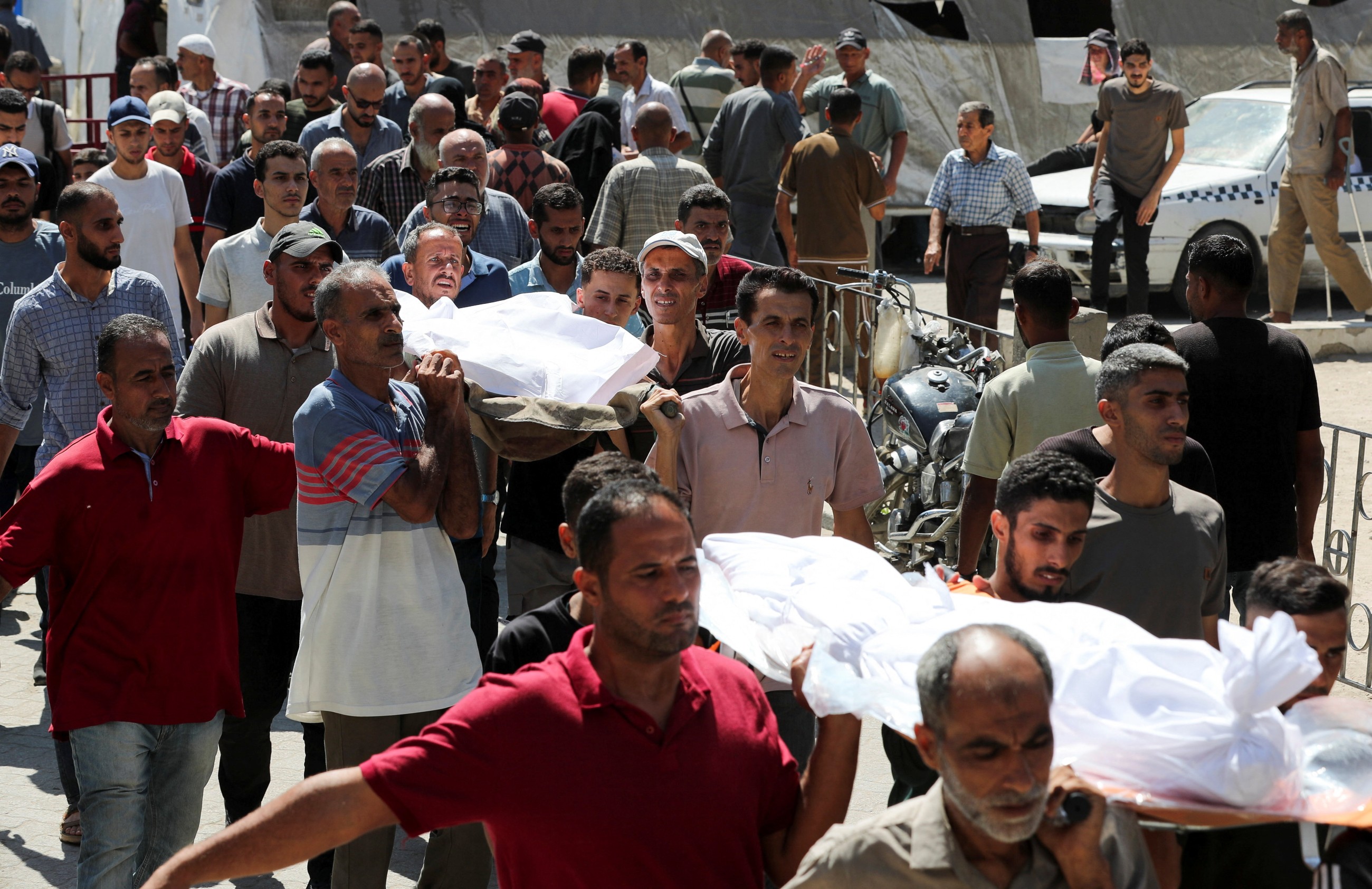 Israel sends tanks deeper into Gaza City, more families flee