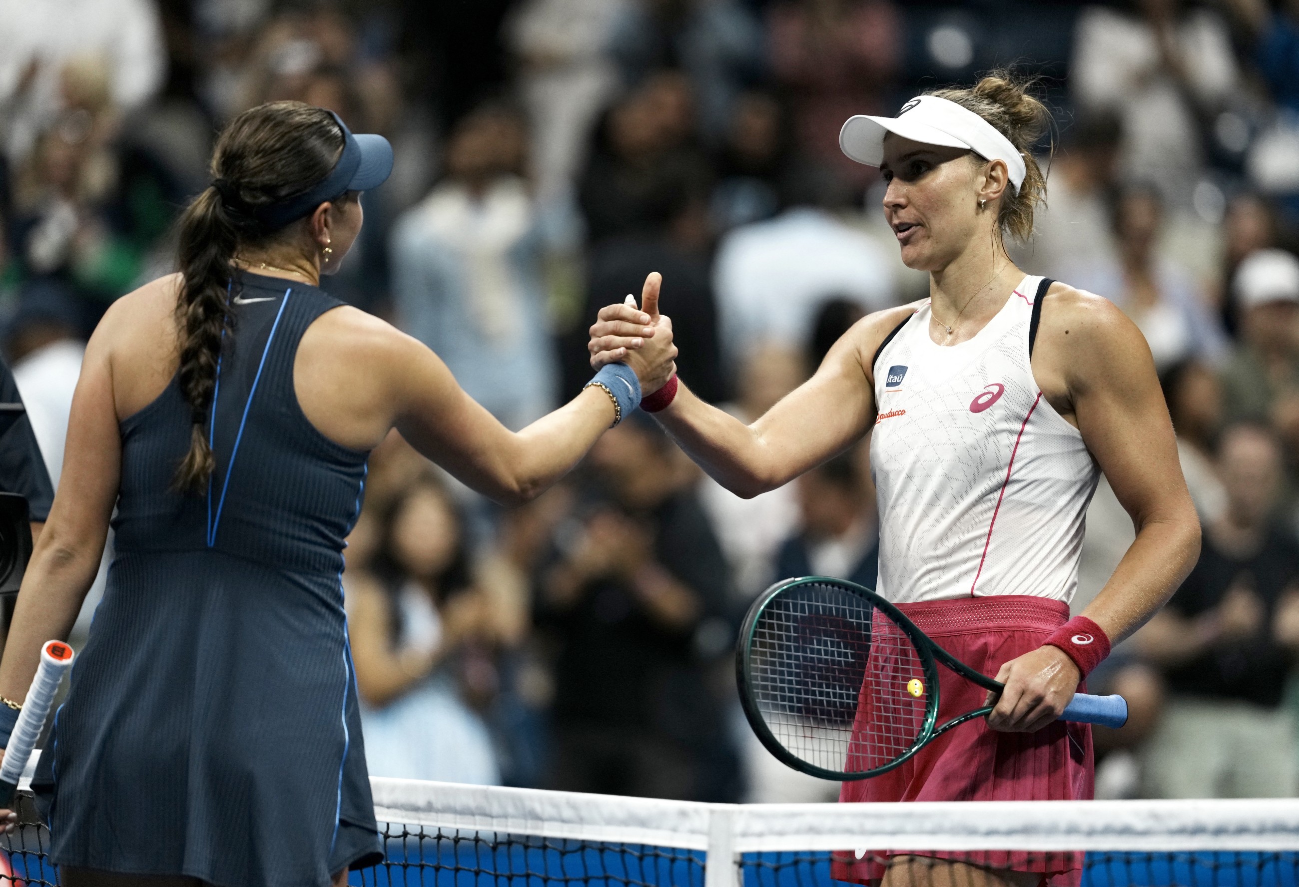 Anisimova downs Haddad Maia to set up Swiatek quarters clash at US Open, Osaka crushes Gauff