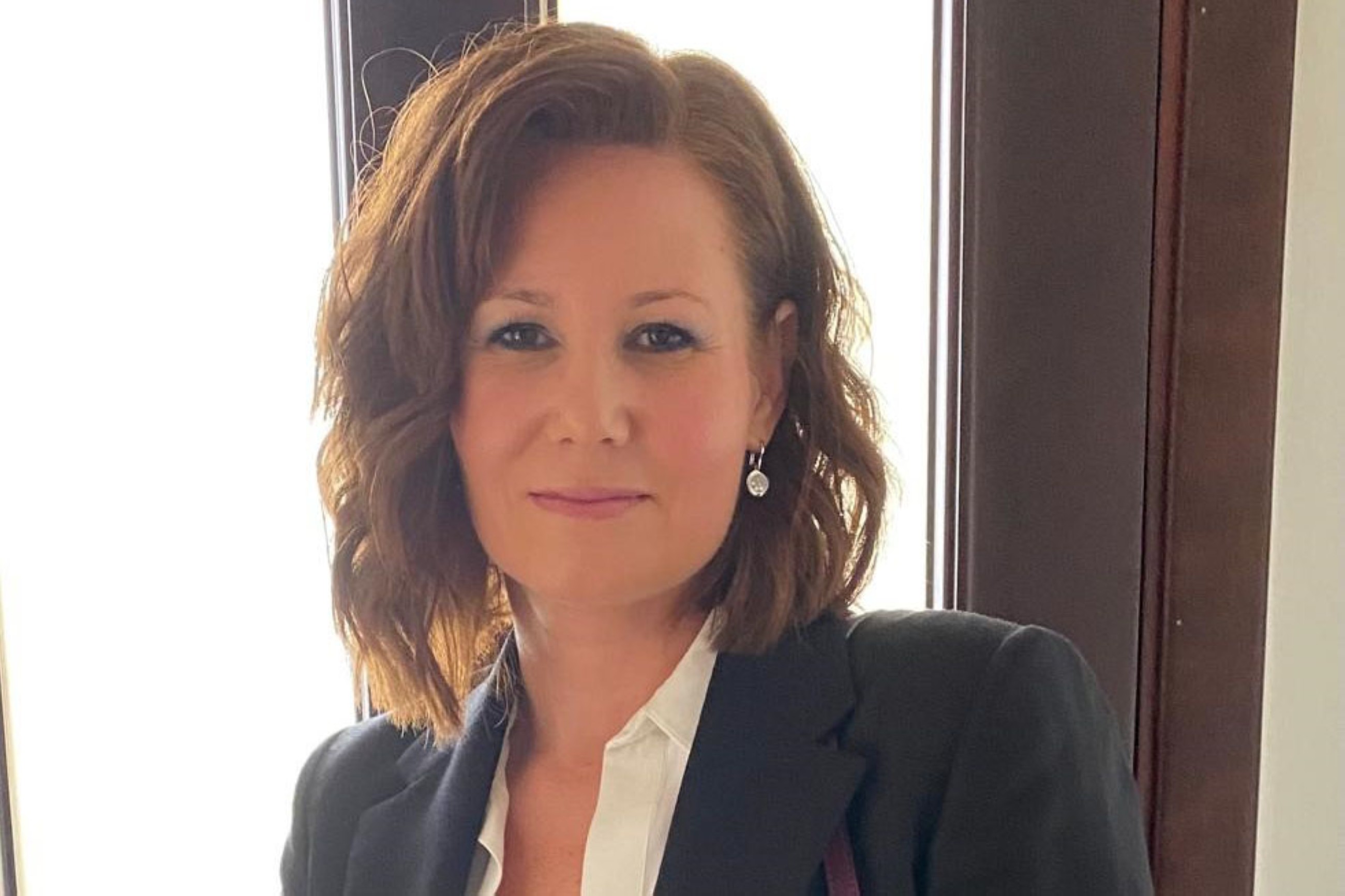ATM to ART: Former banker Sibel Yavuz makes a name as a painter
