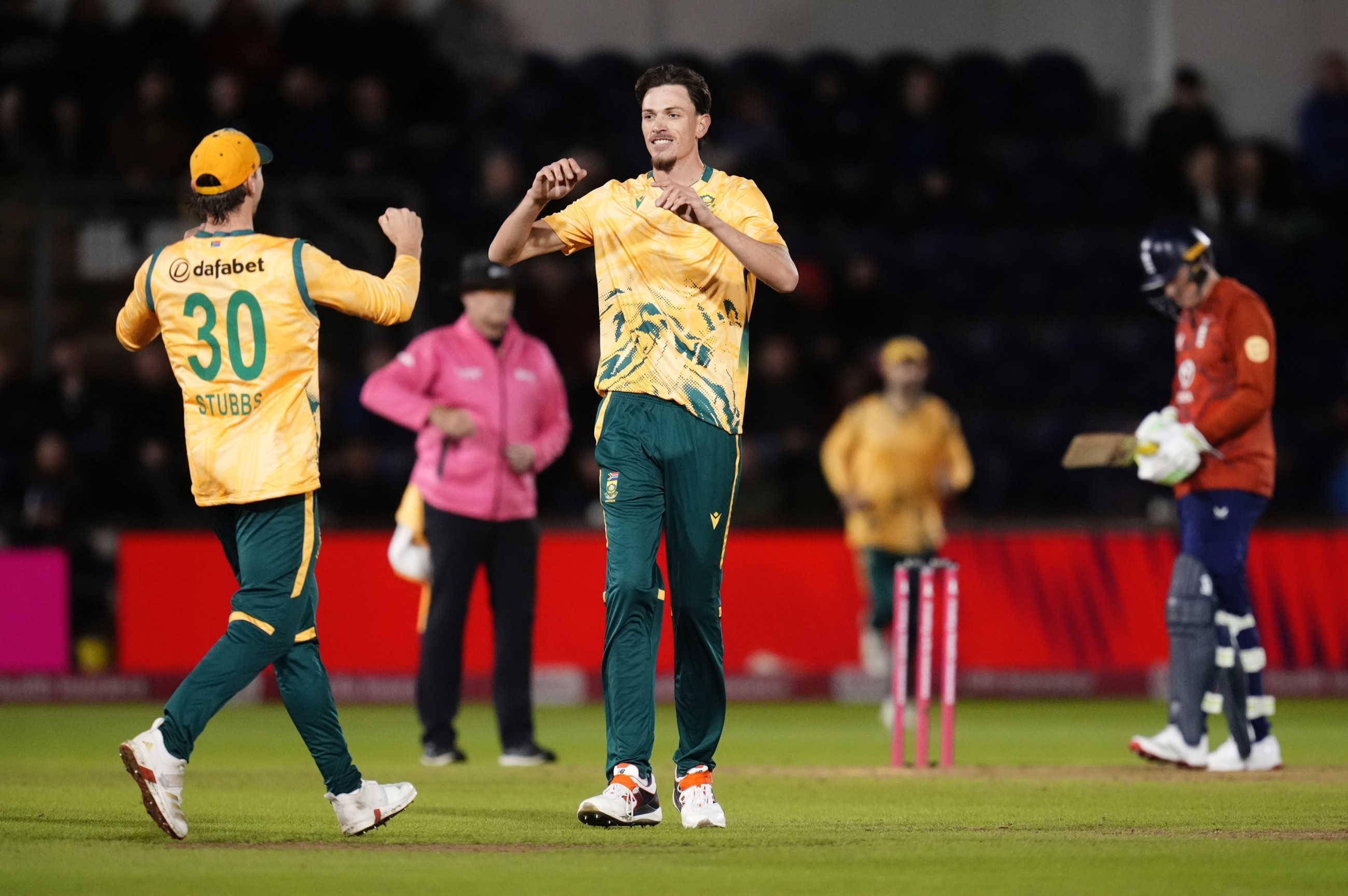 Resurgent S.Africa bounce back to beat England in rain-marred T20I post ODI mauling