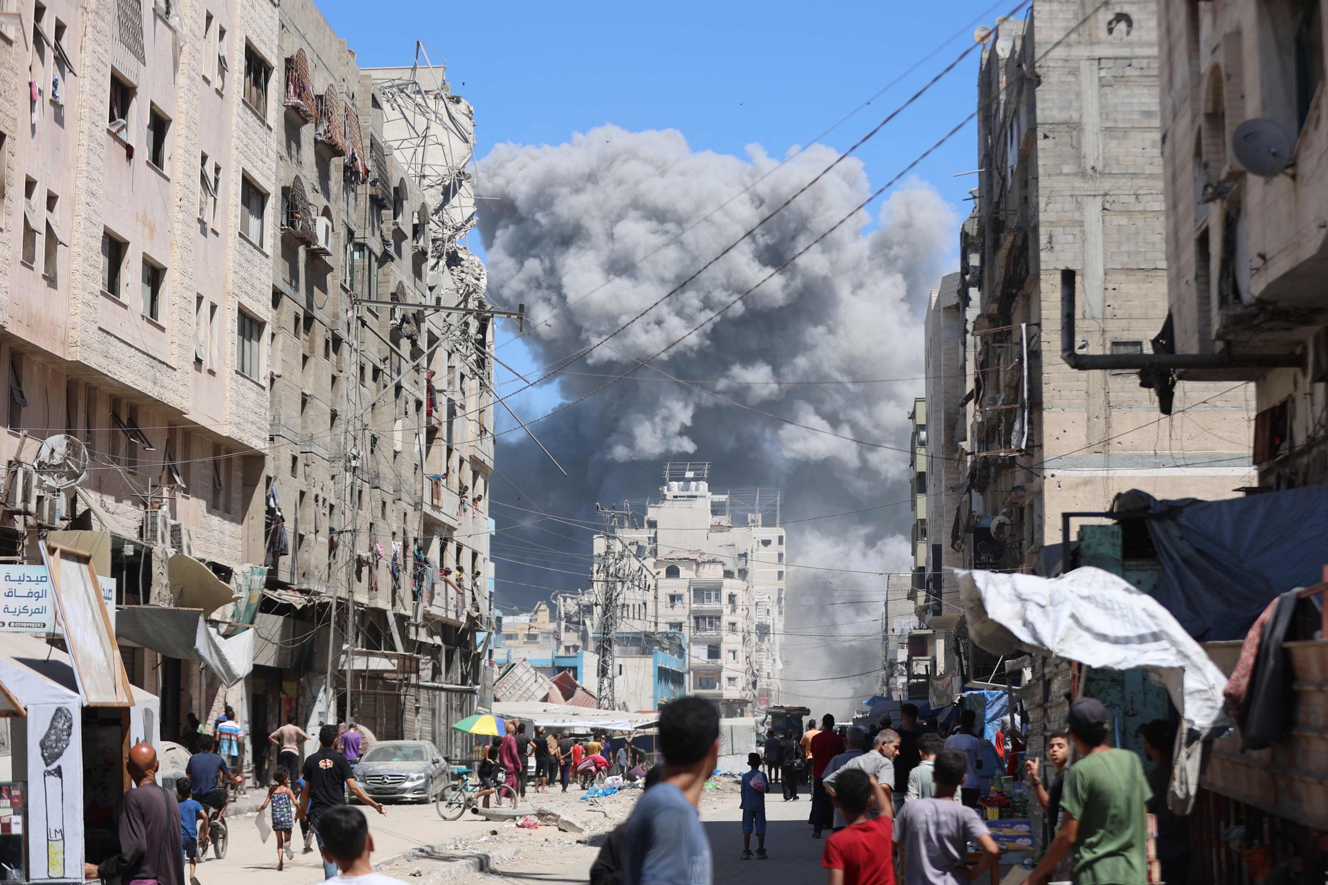 Fifty more Palestinians killed in Gaza as Israel steps up attacks on main city