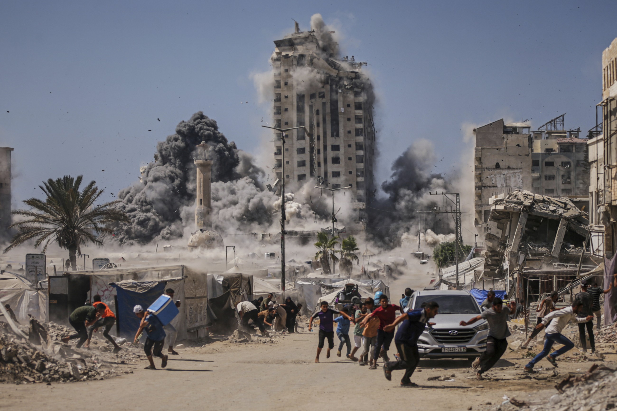 Israel expands operation in Gaza, warns residents to leave