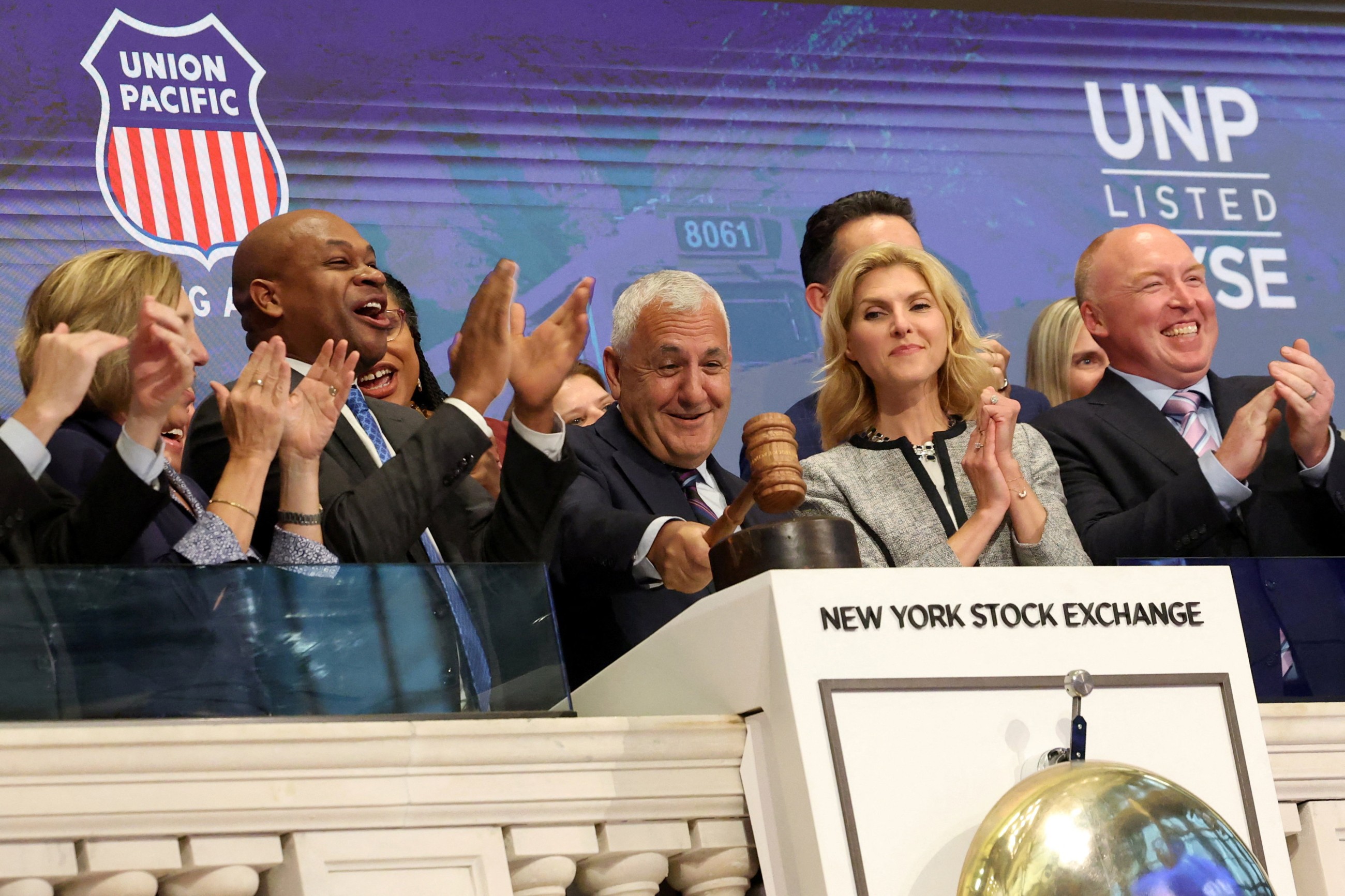 China&rsquo;s $19 trillion stock market attracts foreign investors again