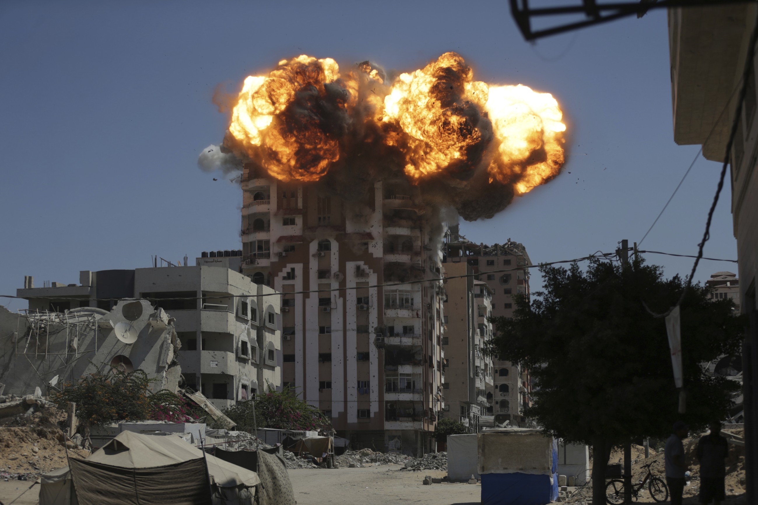 Aid groups call for stronger efforts to stop Israel's Gaza City offensive