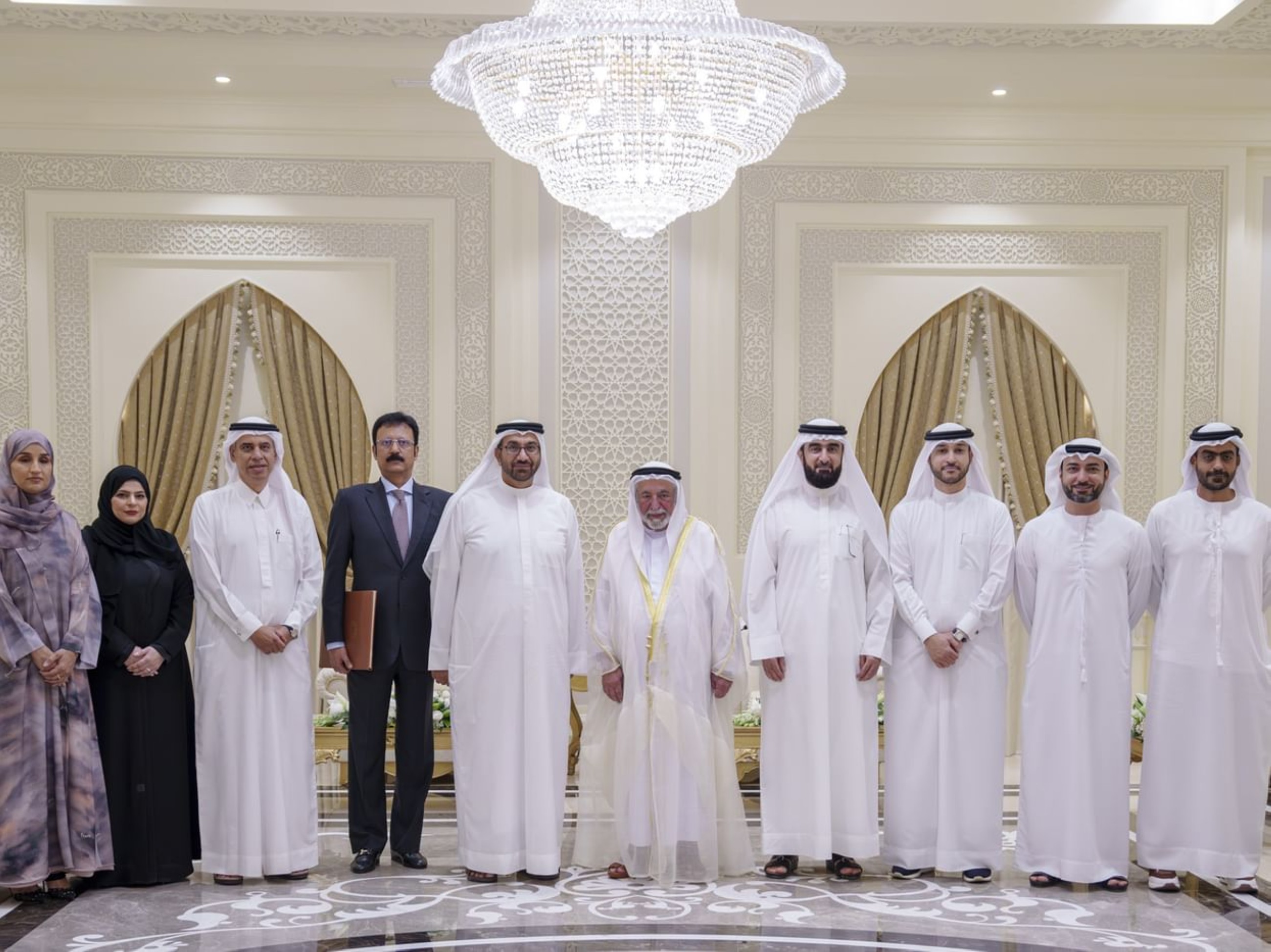 Sultan receives delegation from Emirates Islamic Bank, hails its contributions