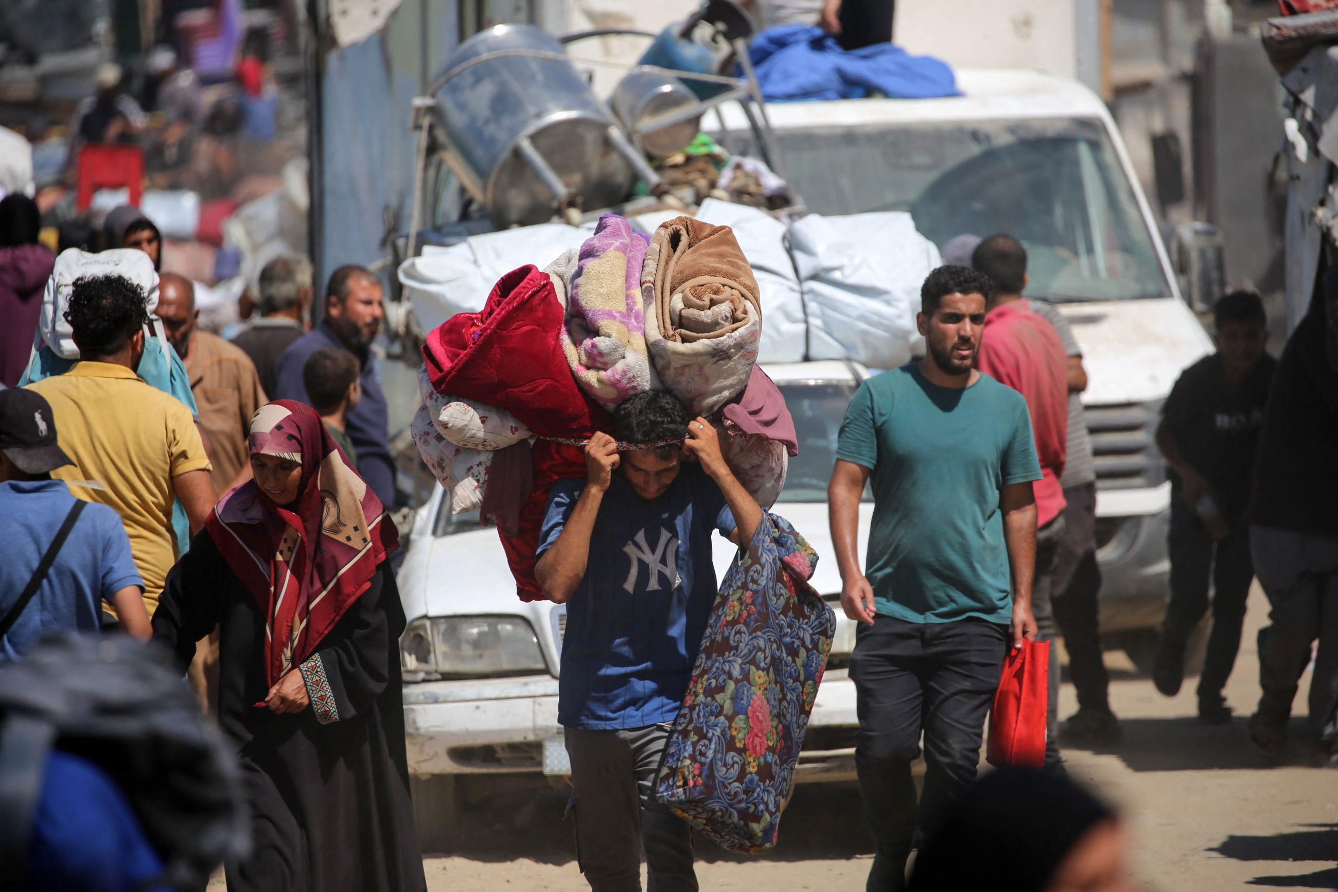 Gaza City pummeled as Israel presses ground offensive