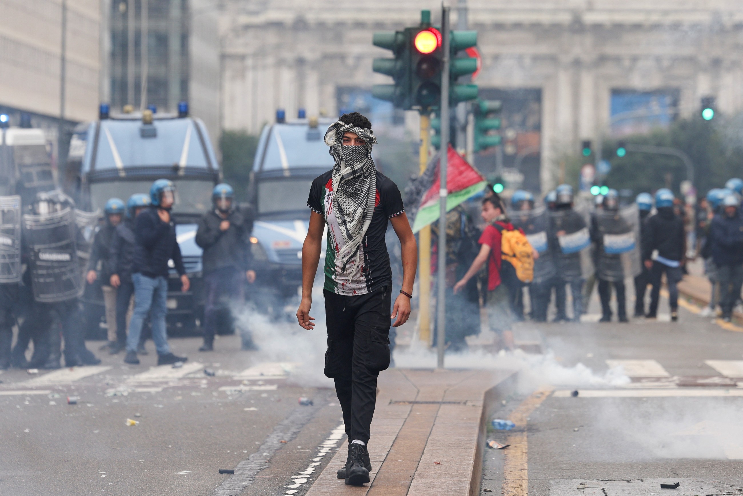 Tens of thousands rock Italian cities over Israeli action in Gaza