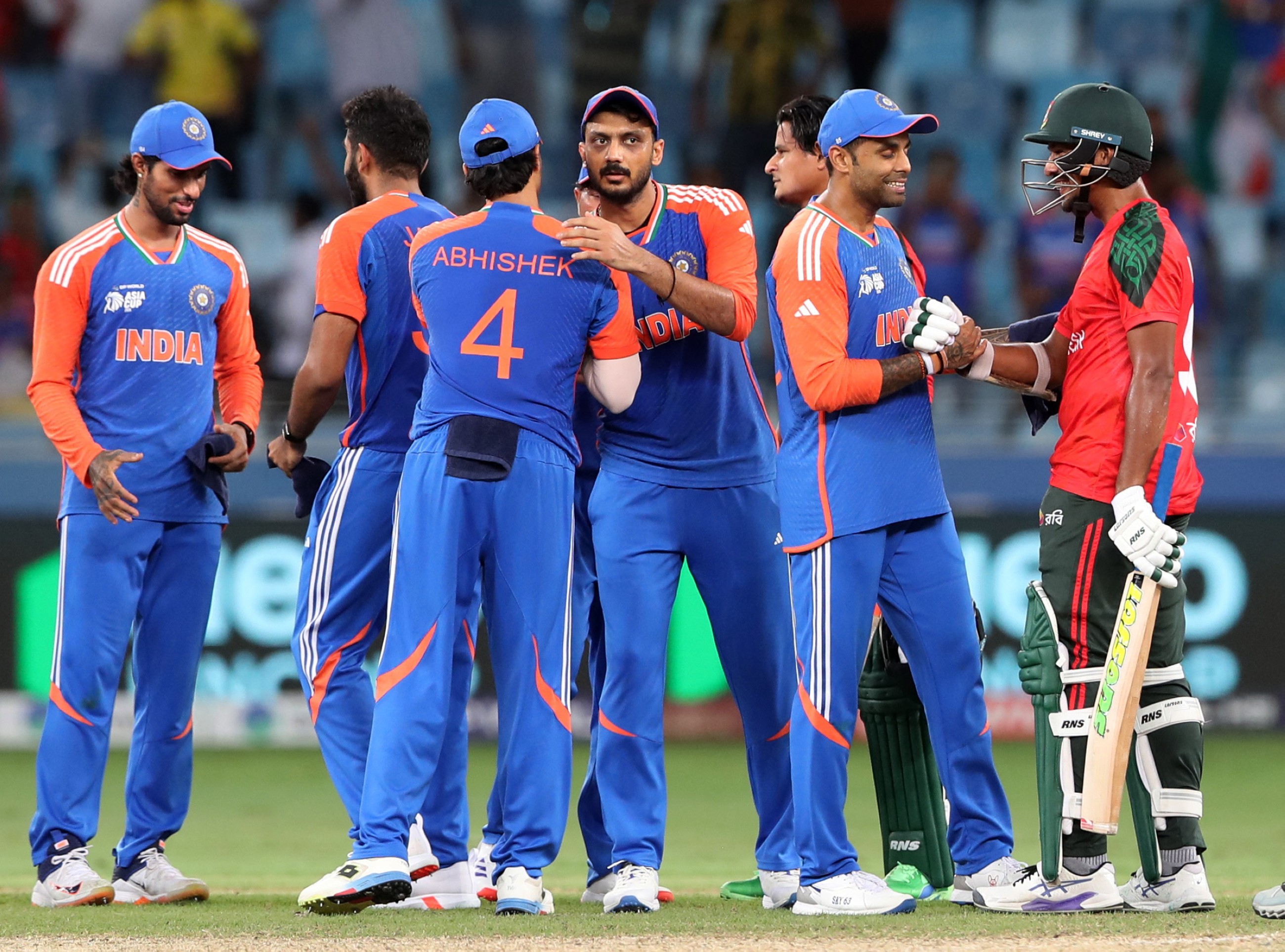 &lsquo;Abhi&rsquo; shakes Bangladesh as India book Asia Cup final berth