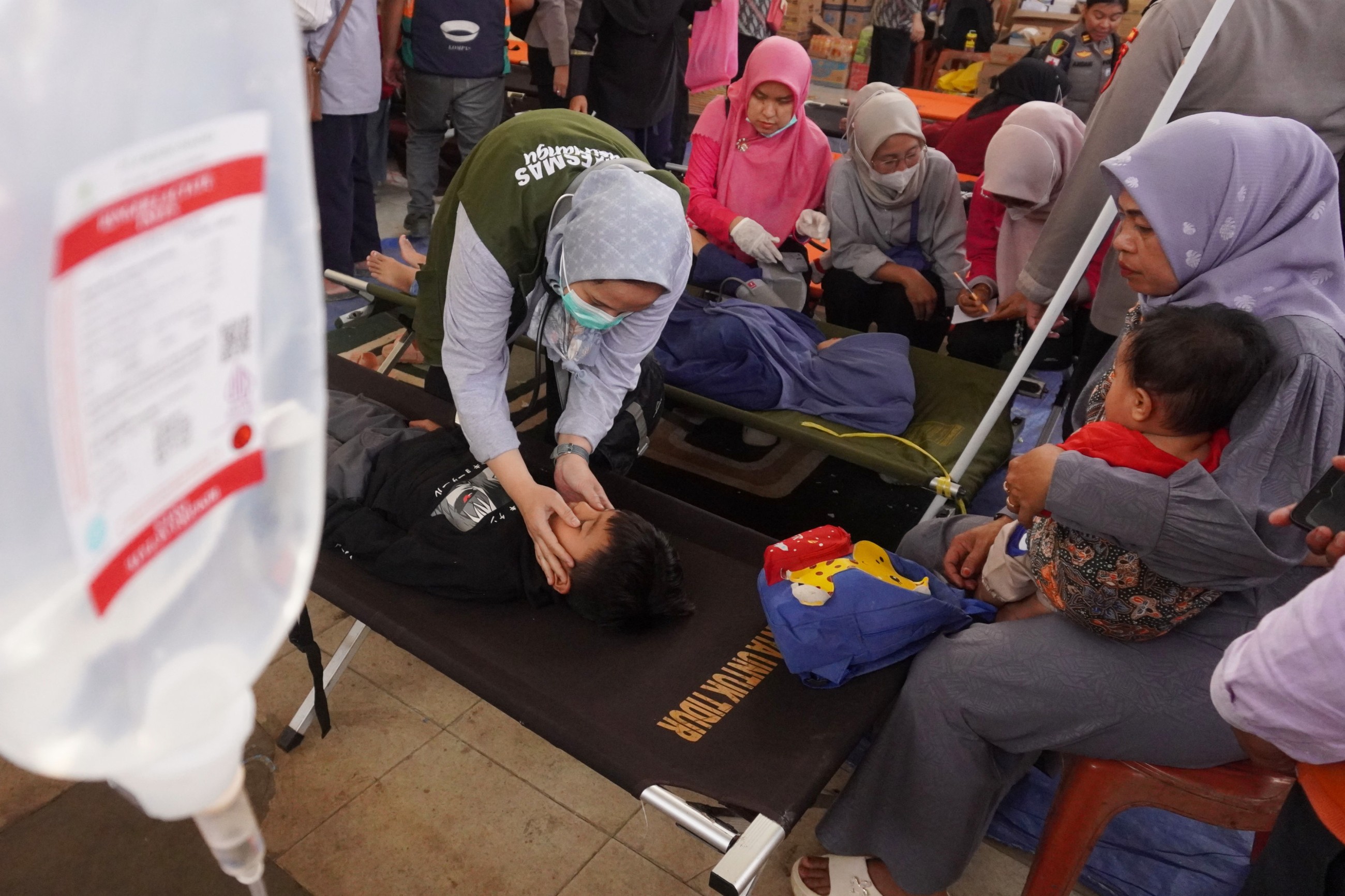 Over 1,000 Indonesian children sick from school meals in more food poisoning outbreaks