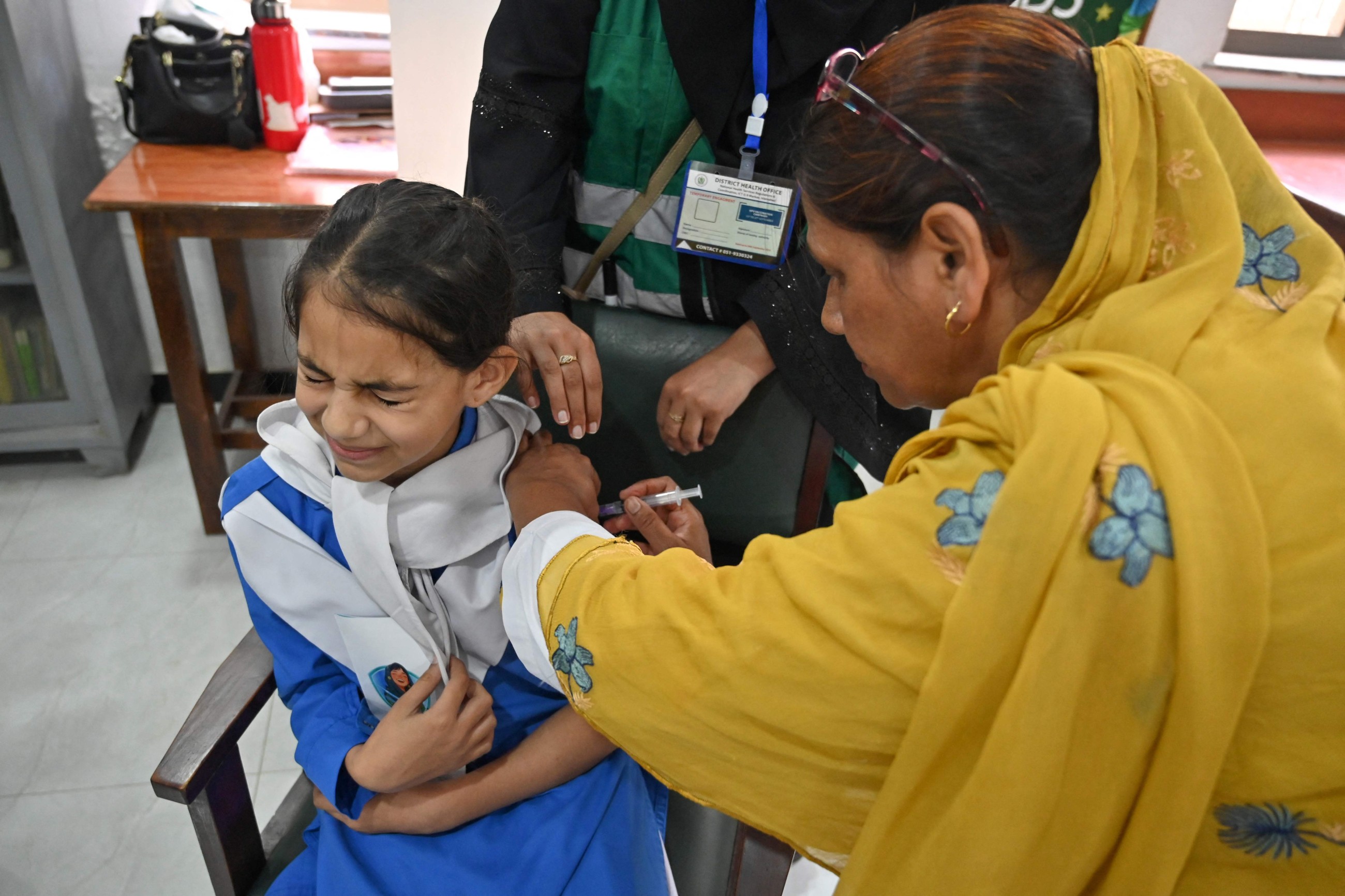 Pakistan vaccinates 9 million girls against cervical canc…  Gulf Today