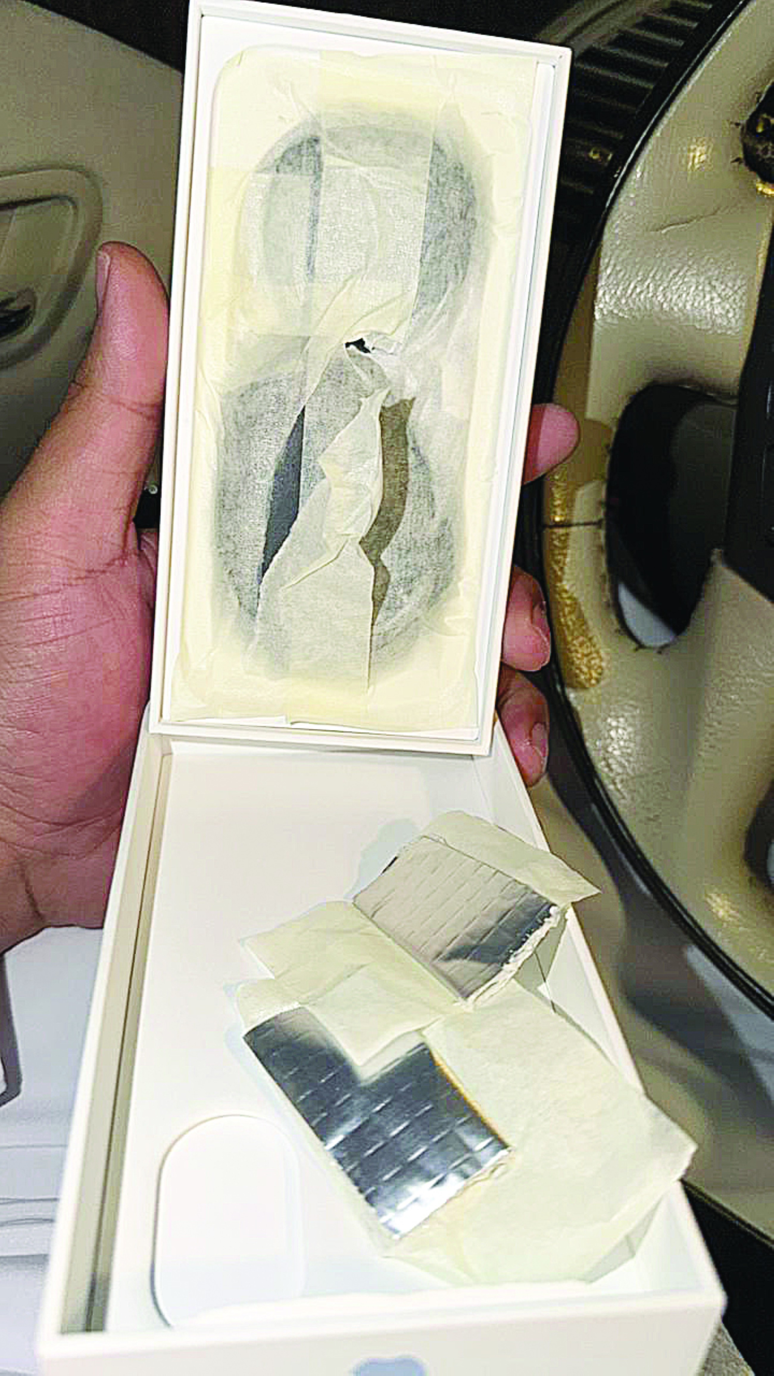 Man shocked after buying sealed iPhone 17 box filled with stones in UAE
