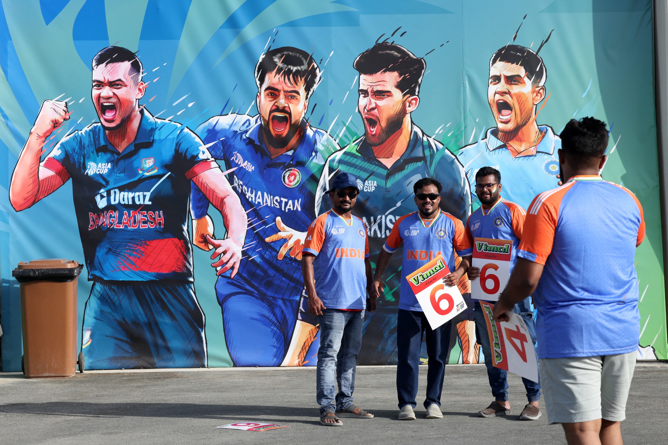 Fans arrive at Dubai Cricket Stadium ahead of high voltage India, Pakistan final clash
