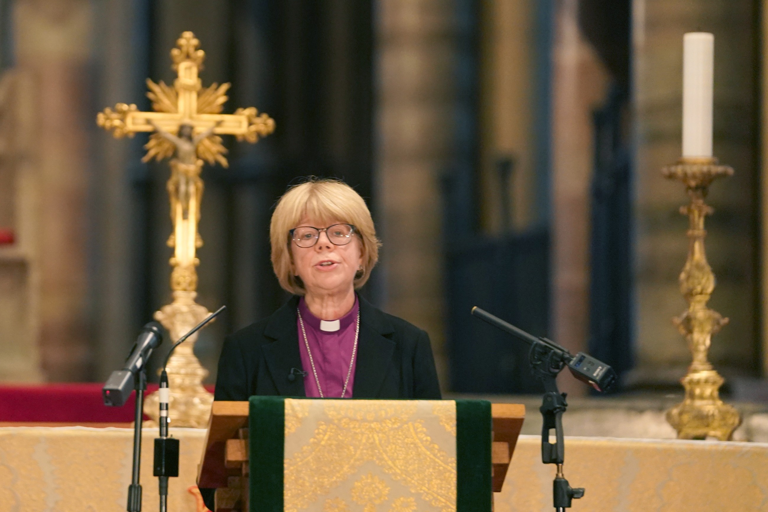 Sarah Mullally named as first woman to lead Church of England