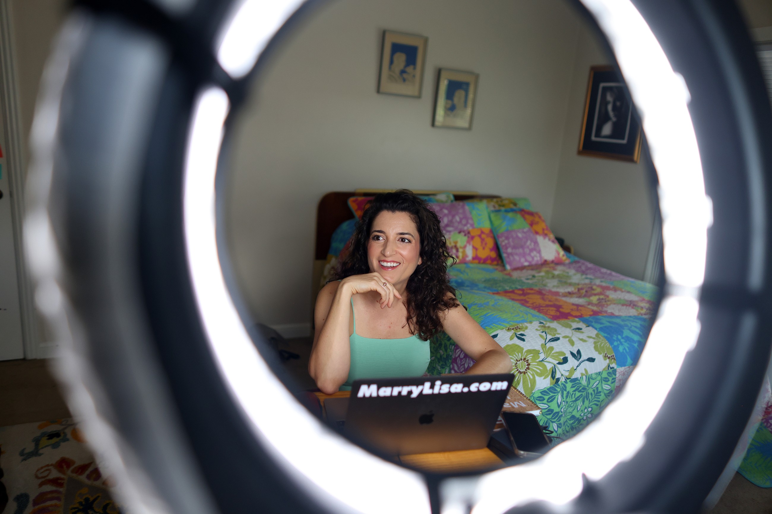 Former Californian bridesmaid seeks groom, Indians among 2,000 suitors