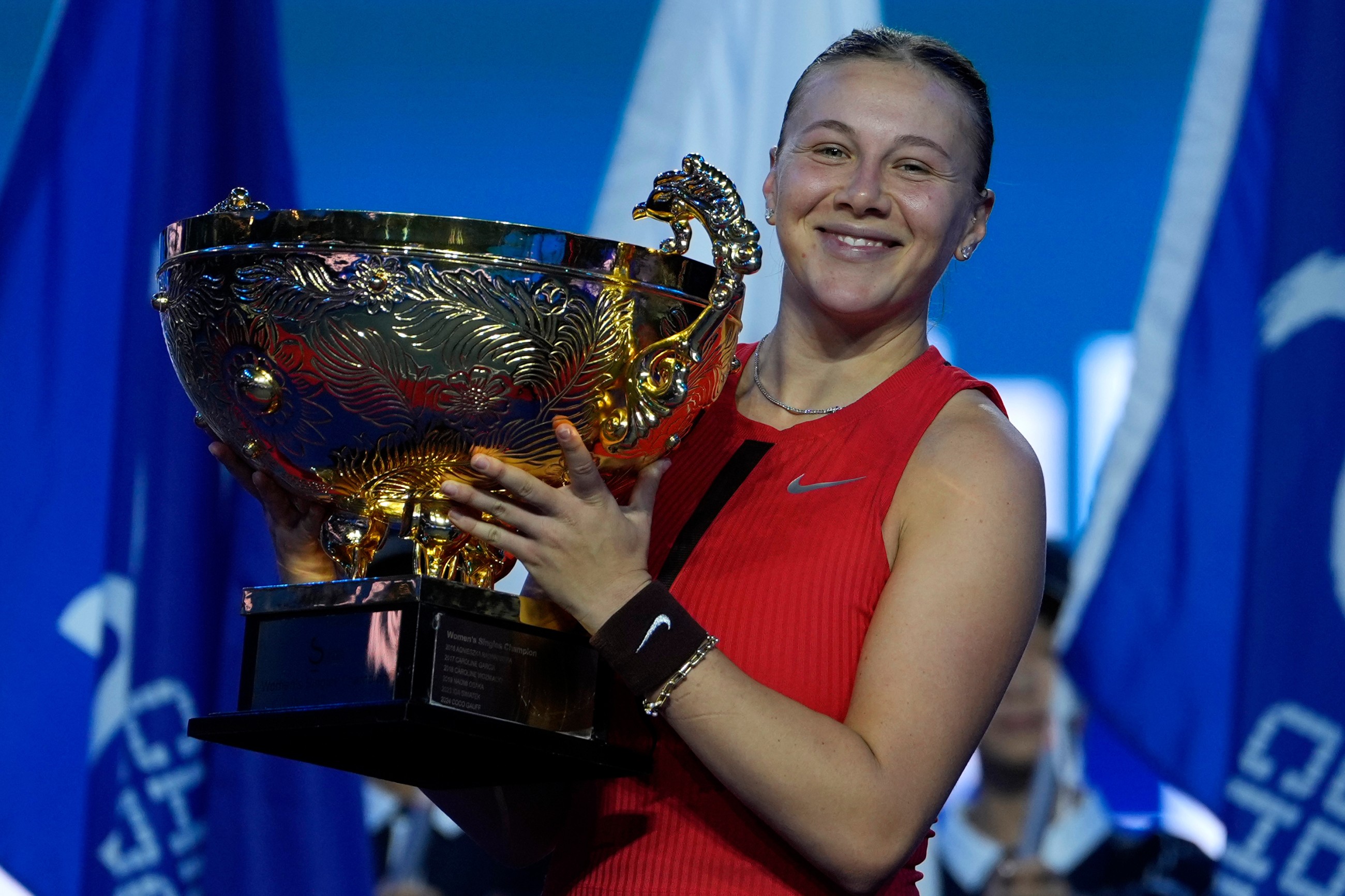 Anisimova lifts China Open title; Sinner pulls out as Djokovic beats ...