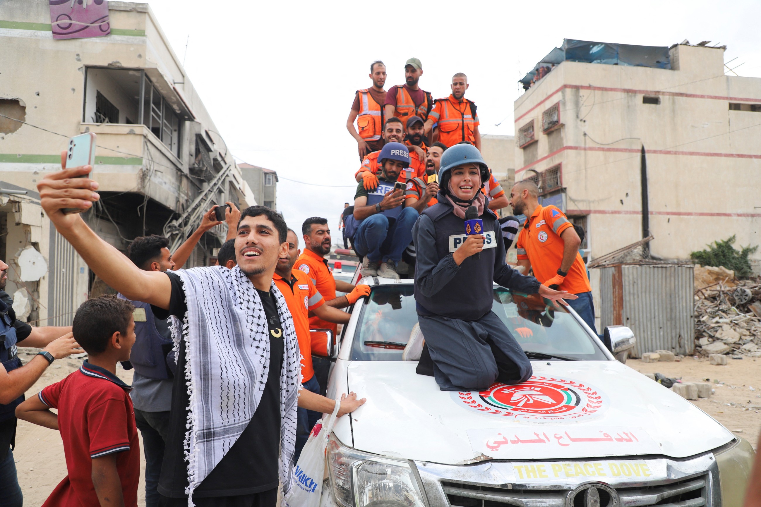 Celebrations erupt in Gaza and Israel after ceasefire announced