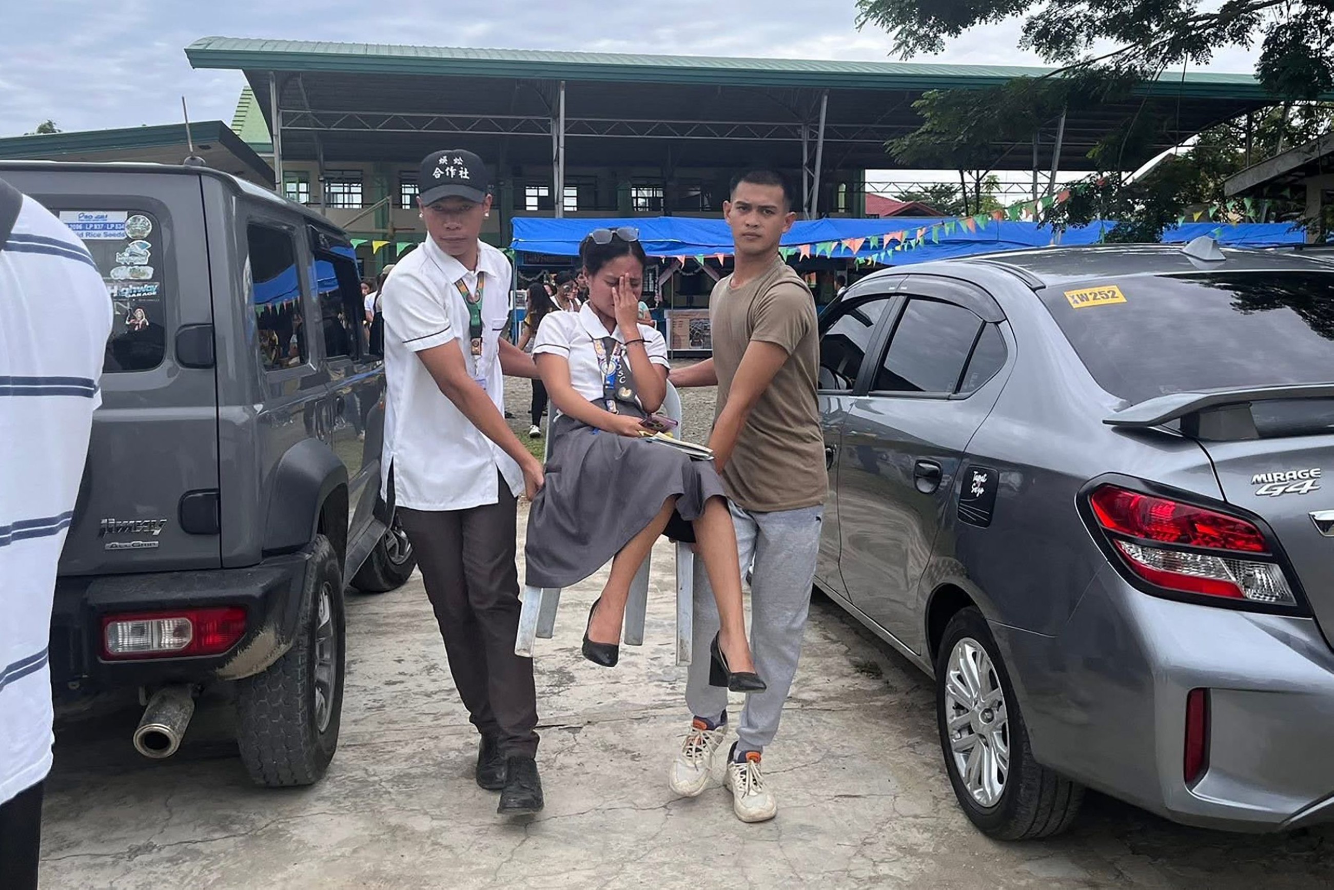 VIDEO: Powerful earthquake hits Philippines, kills 8 and causes tsunami evacuations