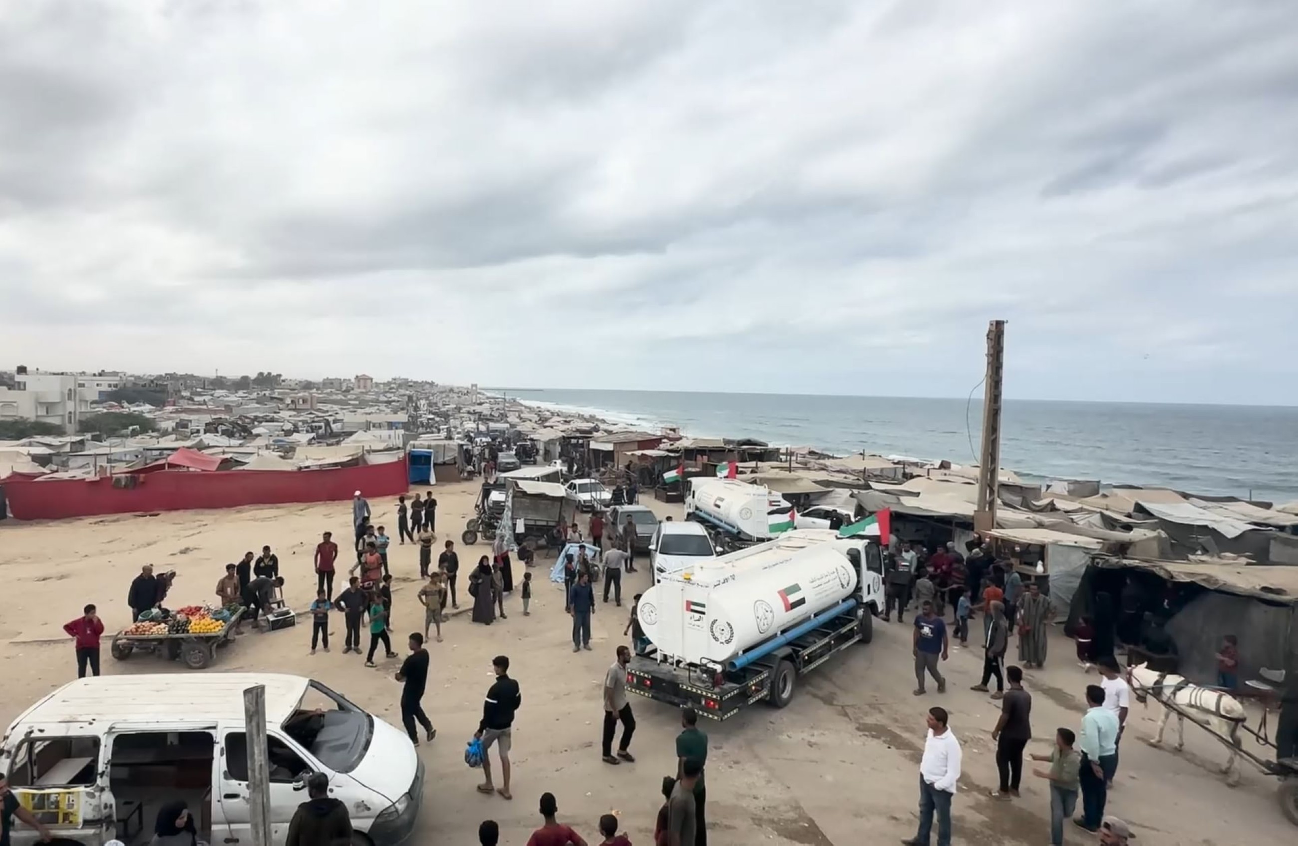 UAE delivers 21 water tankers to Gaza