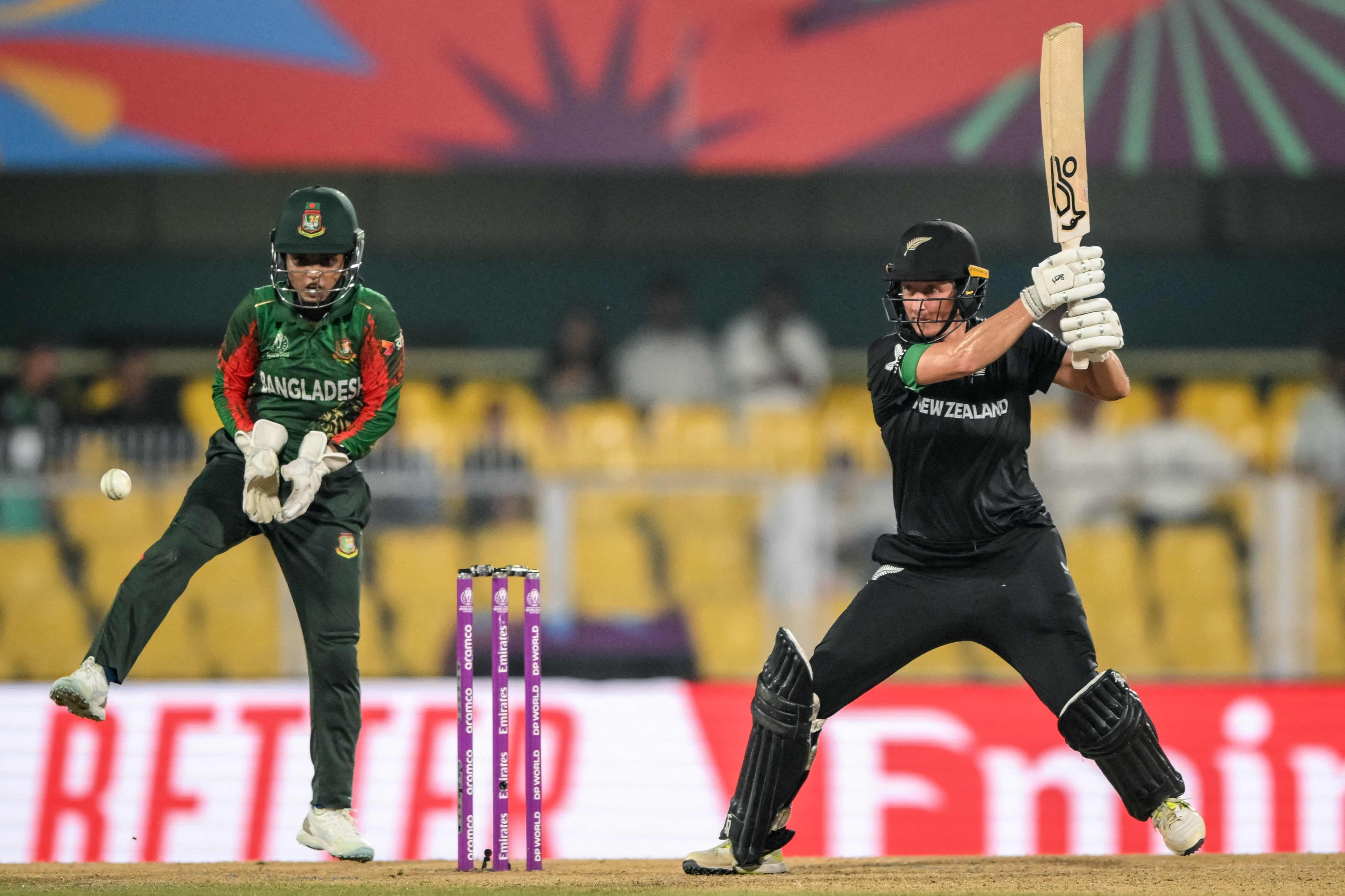 Devine, Halliday and bowlers script NZ&rsquo;s 100-run win over Bangladesh