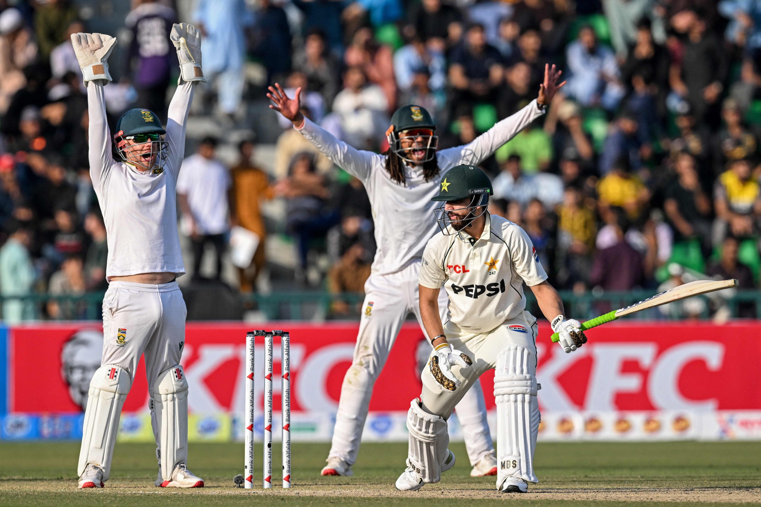 Pakistan 313-5 at close of 1st day against South Africa in first Test