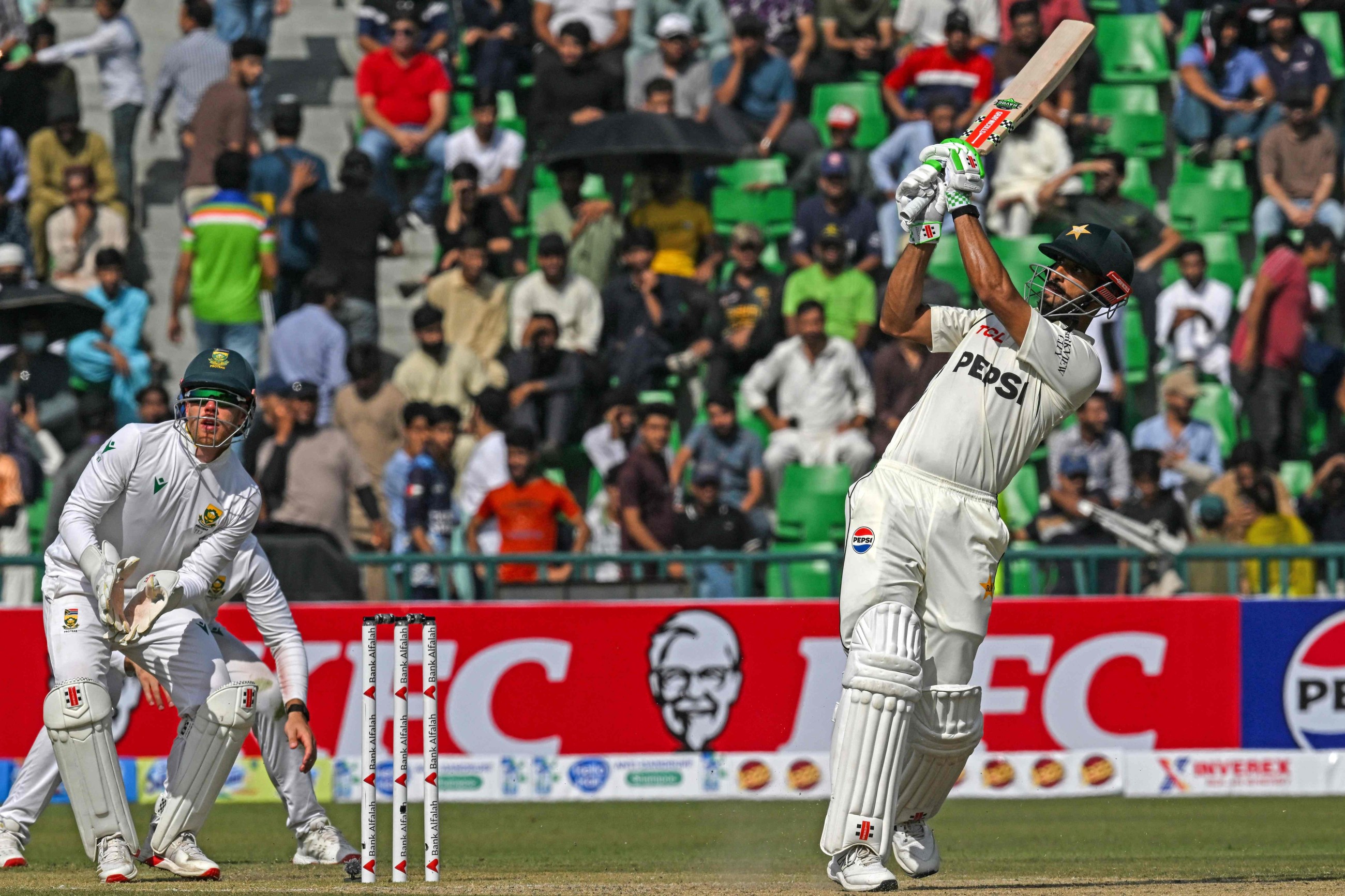 Pakistan 313-5 at close of 1st day against South Africa in first Test