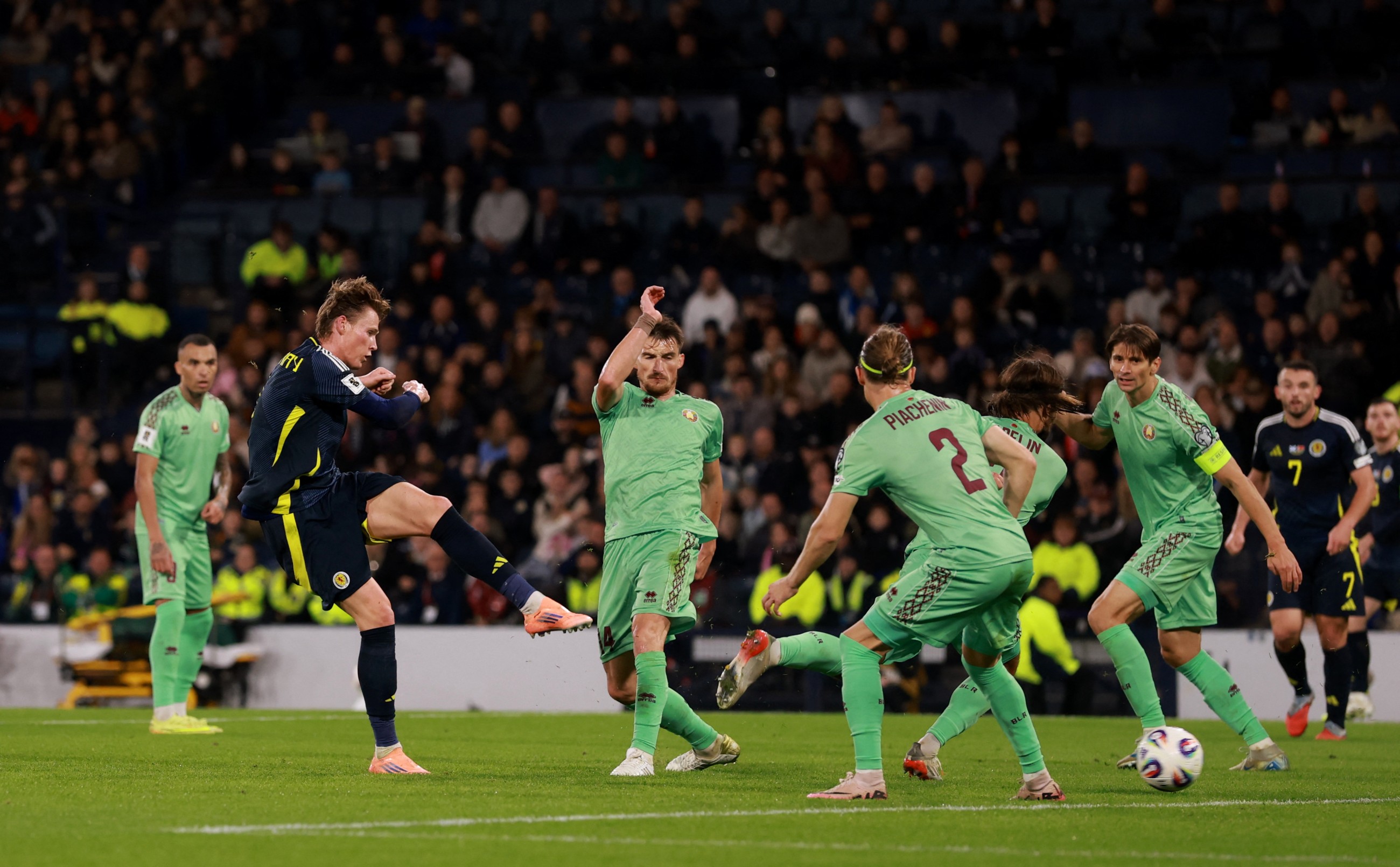 Scotland stay in contention for World Cup, Dutch move closer