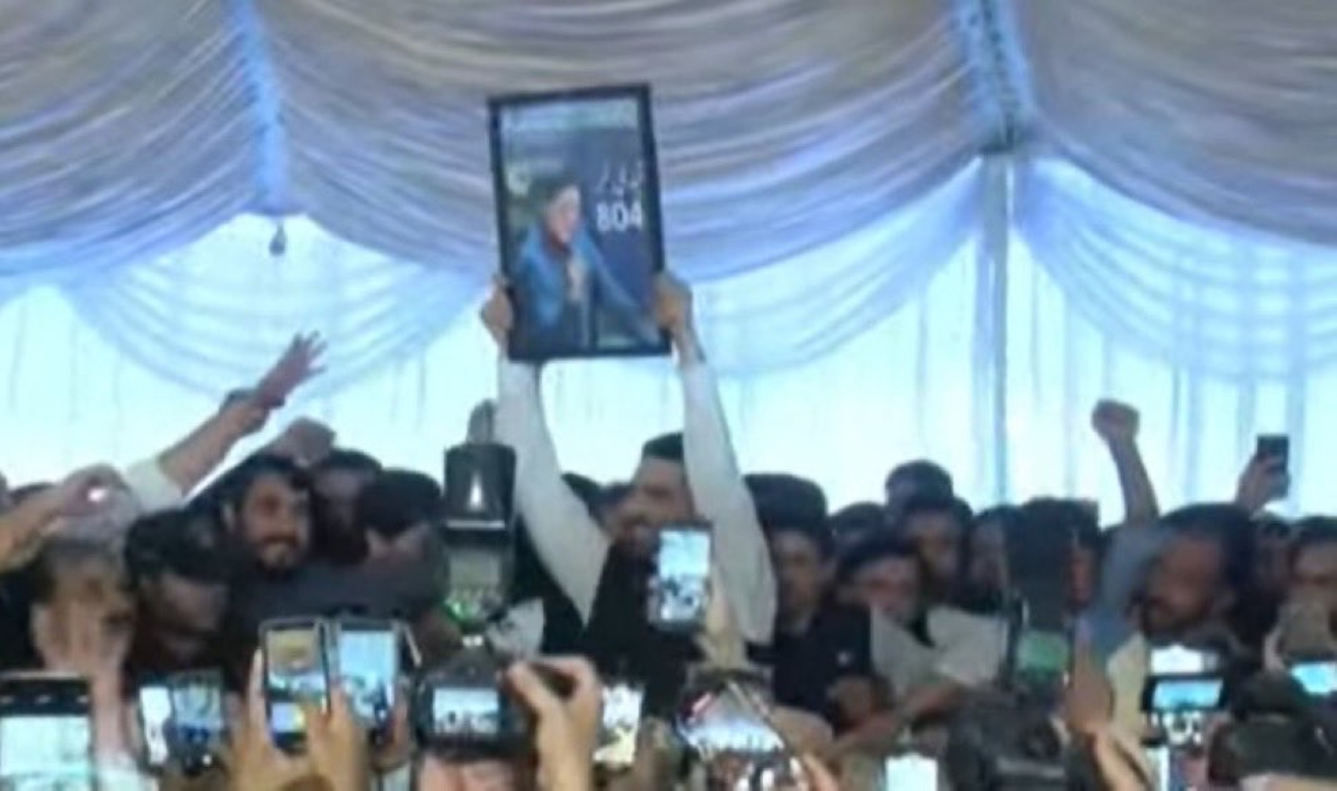 Governor administers oath to PTI's Sohail Afridi as Pakistan's KP chief minister