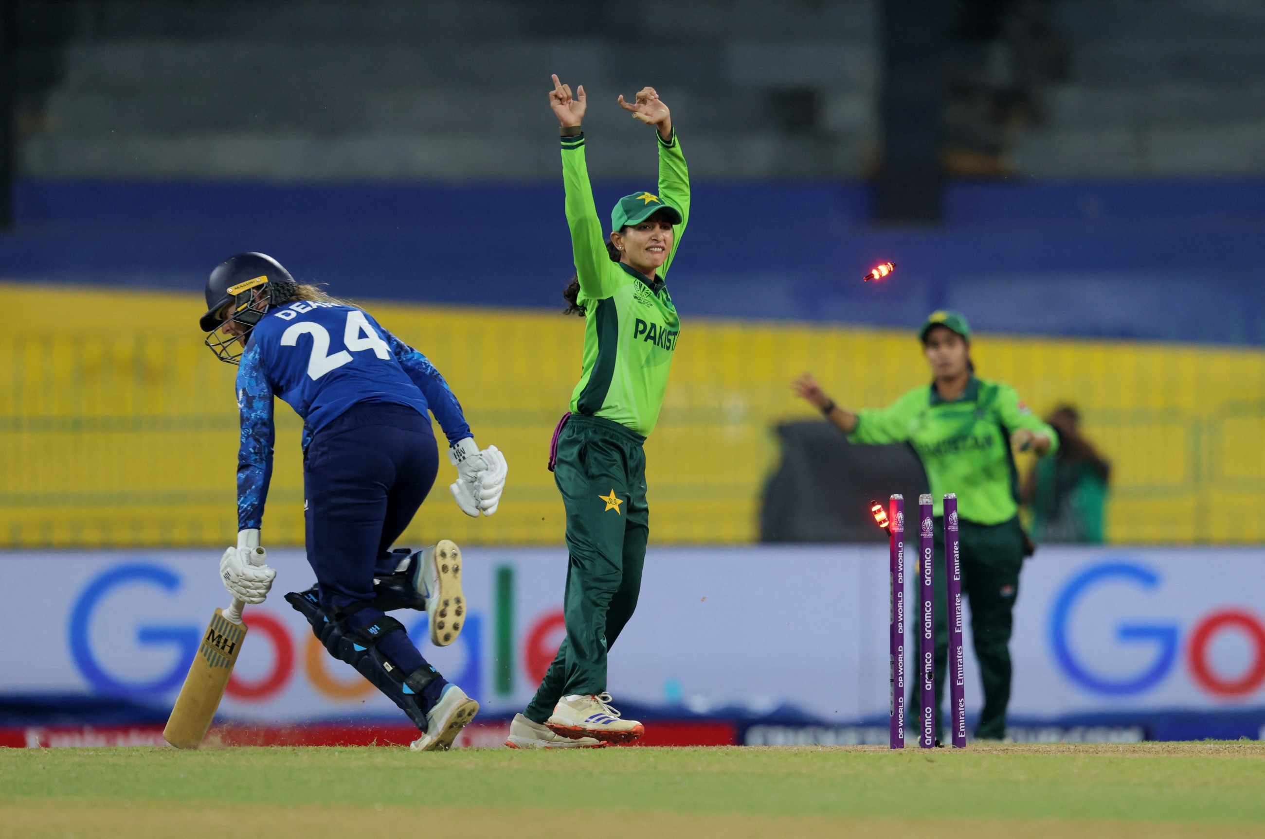 Rain denies Pakistan historic World Cup win over England