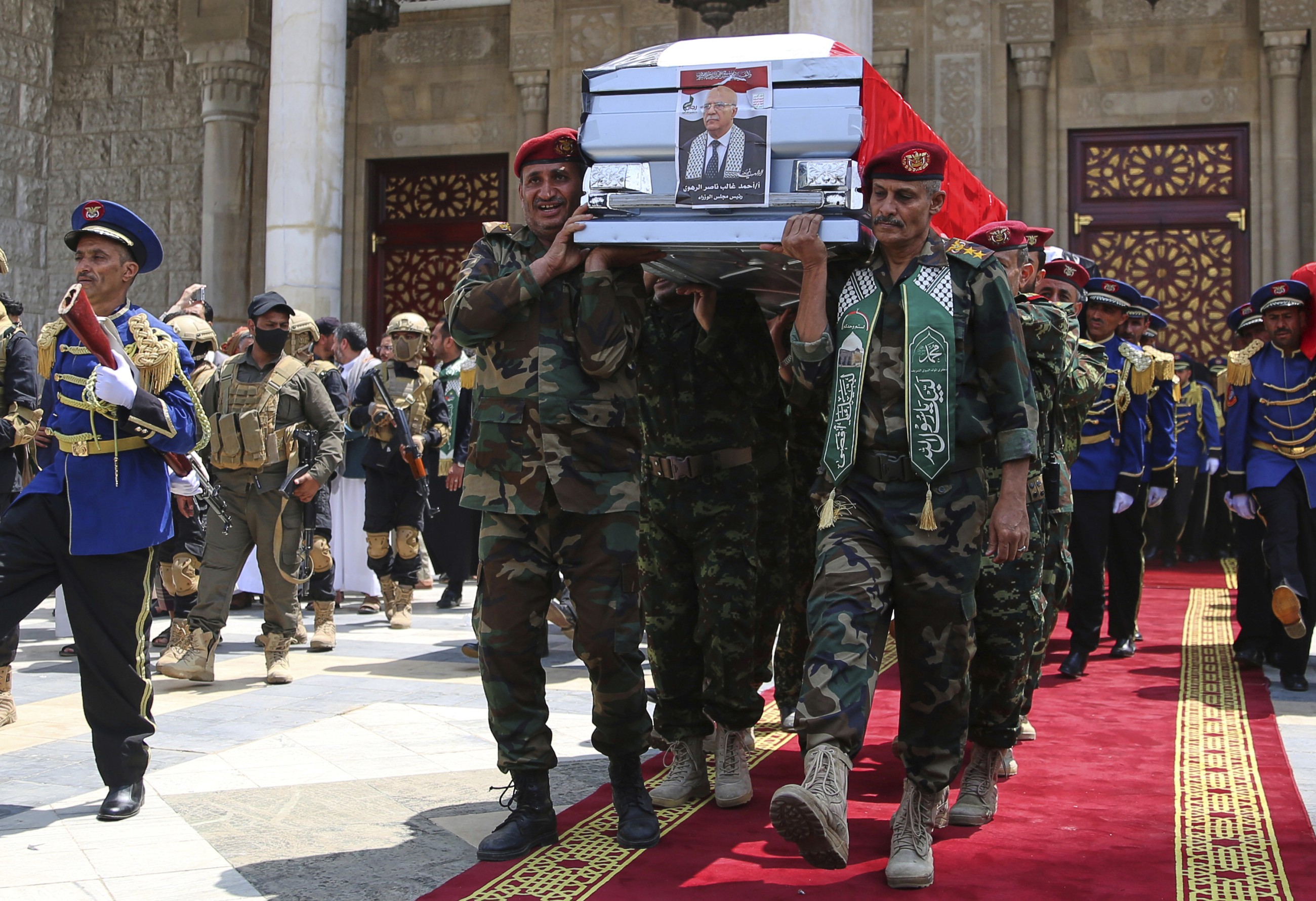 Houthis release 5 Yemeni UN staffers in Sanaa