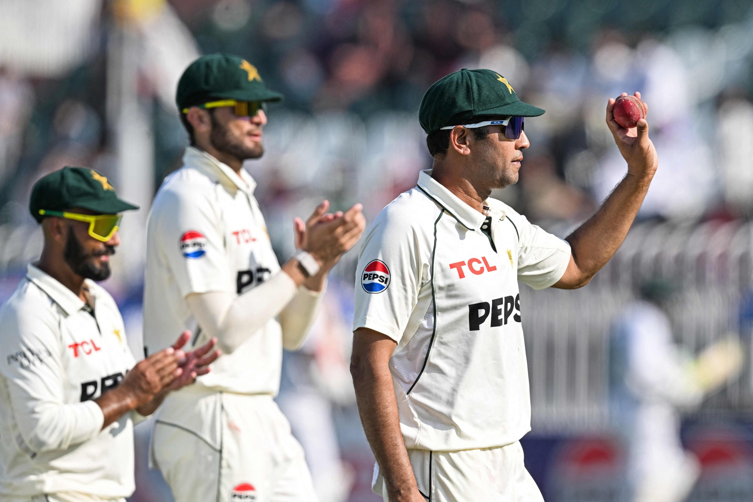 S.Africa lower order frustrates Pakistan after 38-year-old Afridi takes historic 5-wicket haul