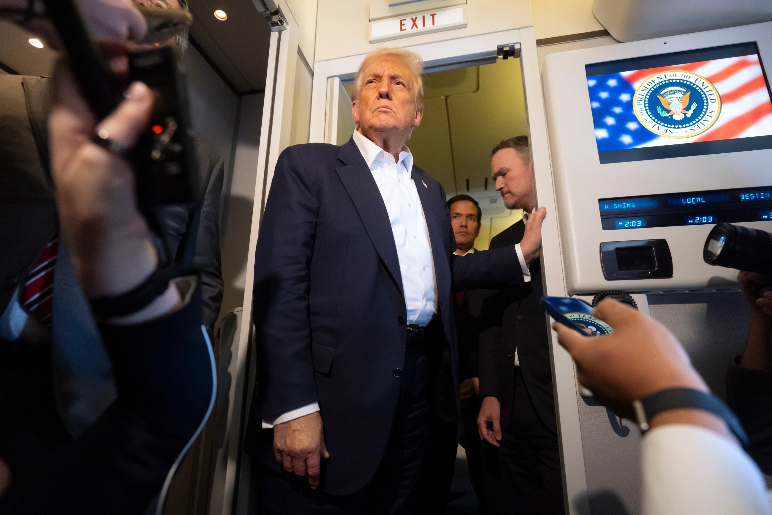Trump says Putin should end the Ukraine war, not test missiles