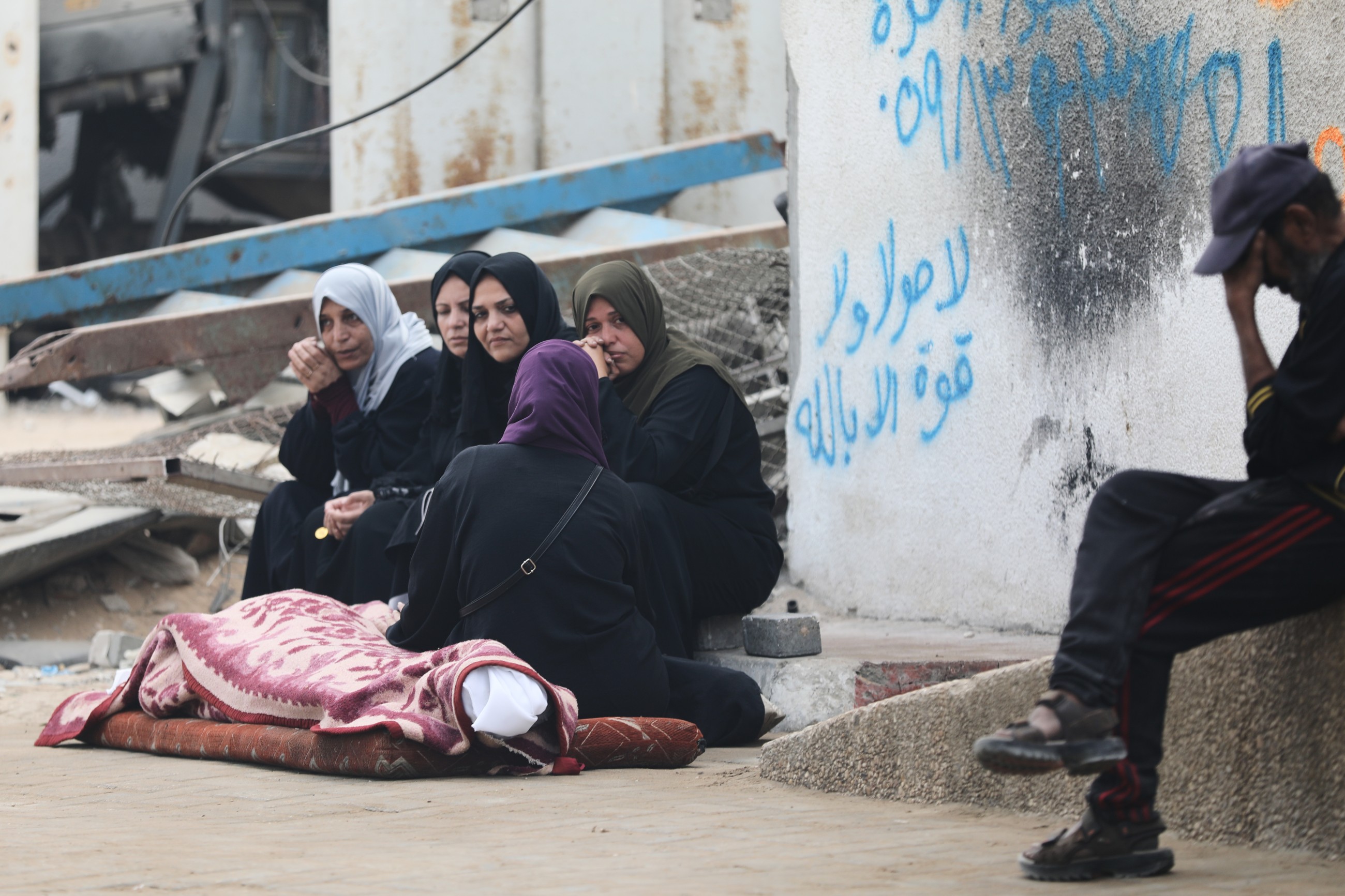 UN says deaths in fresh strikes on Gaza 'appalling'