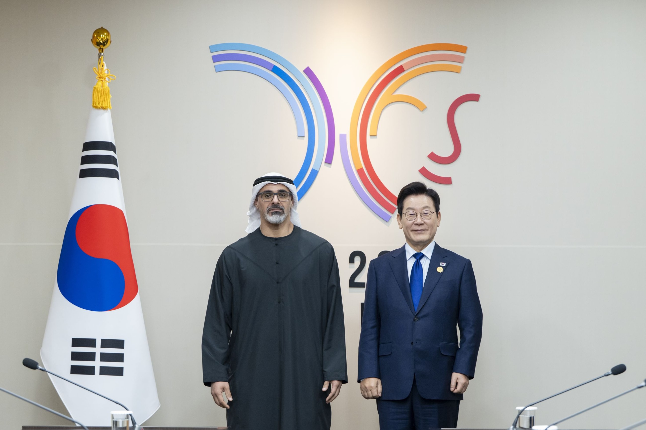 Sheikh Khaled discusses bilateral cooperation with South Korean President