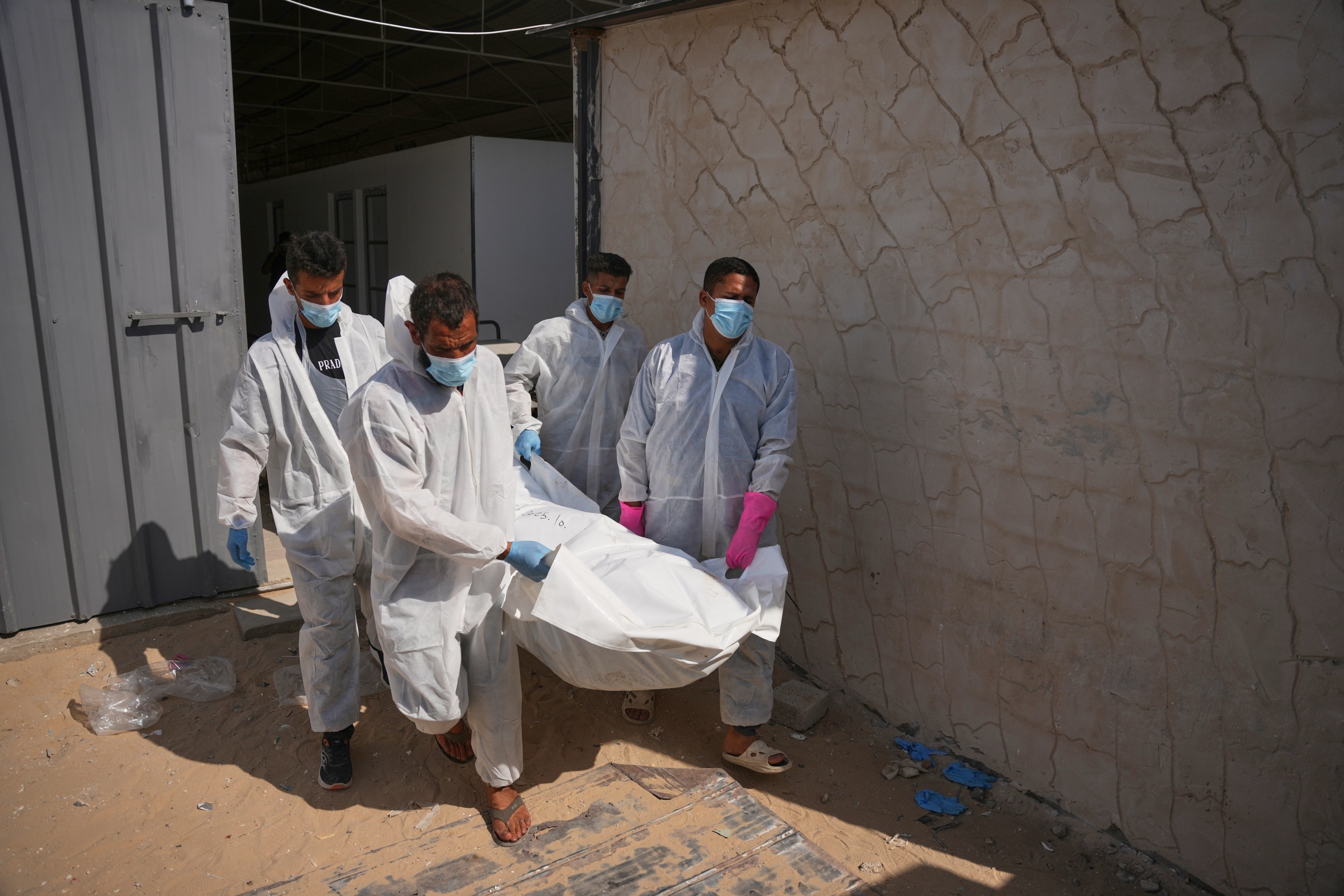 Israel übergibt Leichen von 30 Palästinensern, sagen Krankenhausbeamte in ...