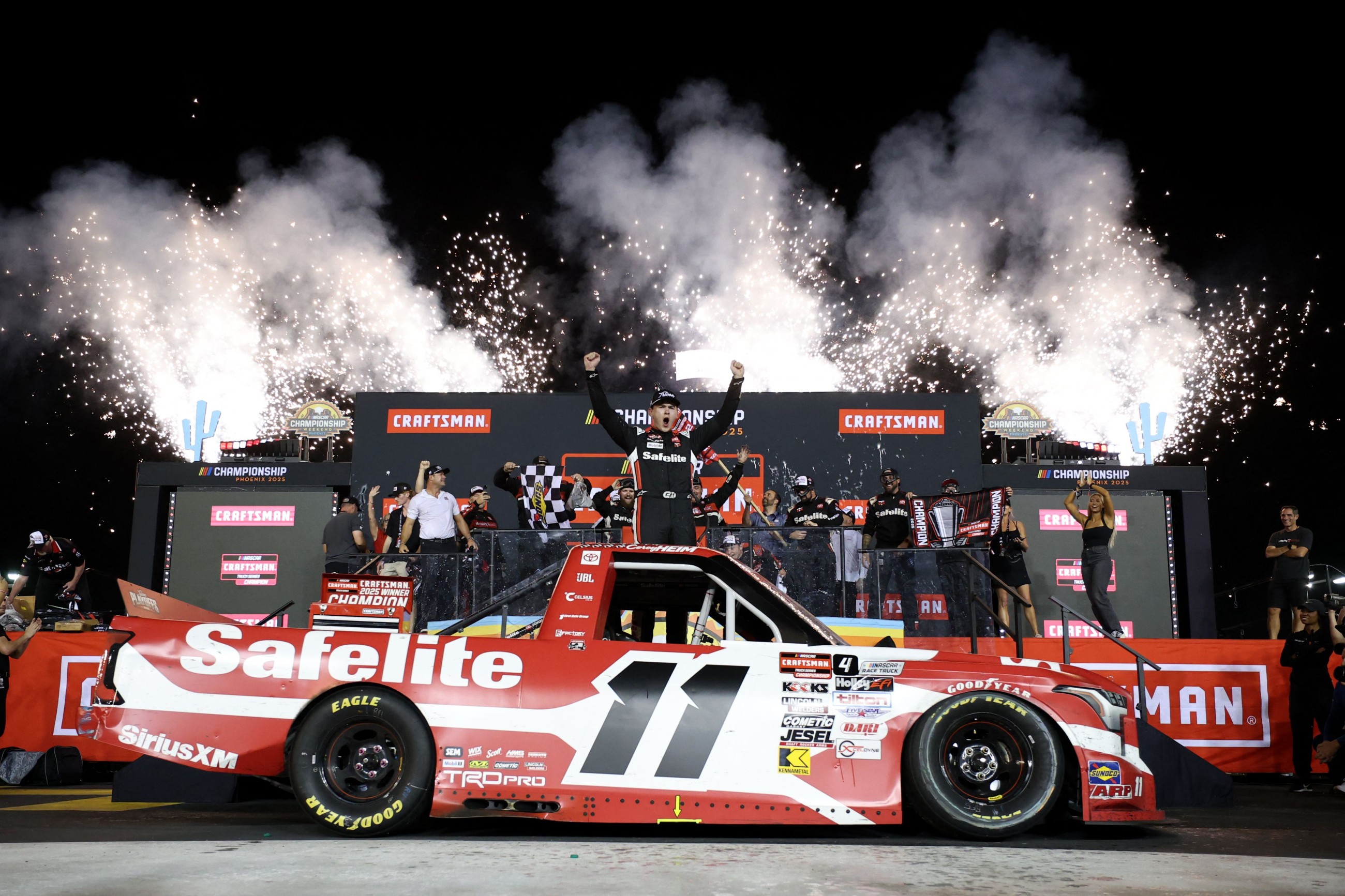 Corey Heim shakes off pressure to win NASCAR Truck Series title